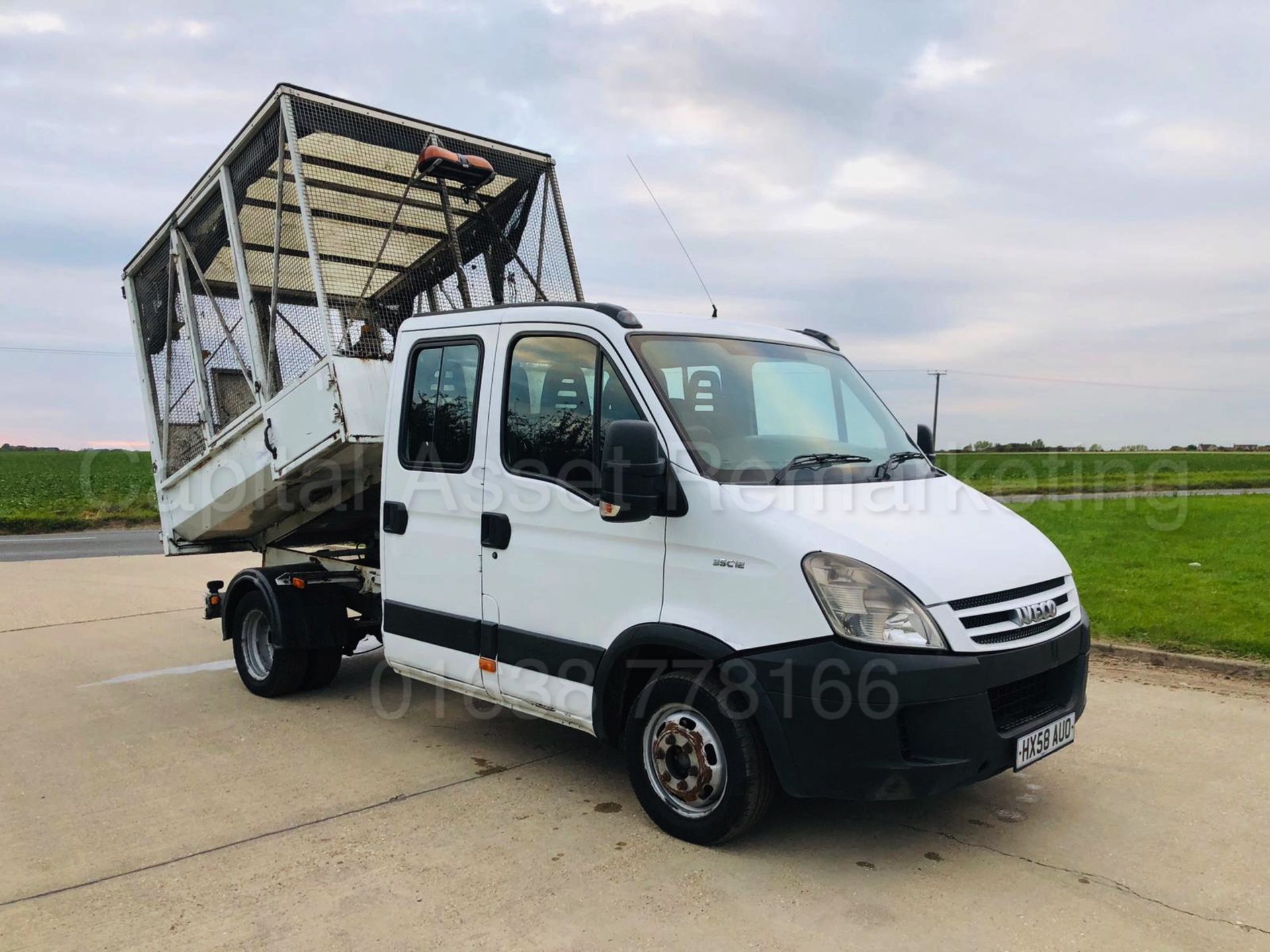 IVECO DAILY 35C12 *D/CAB - TIPPER* (2009 MODEL) '2.3 DIESEL - 115 BHP -5 SPEED' *LOW MILES* - Image 8 of 22