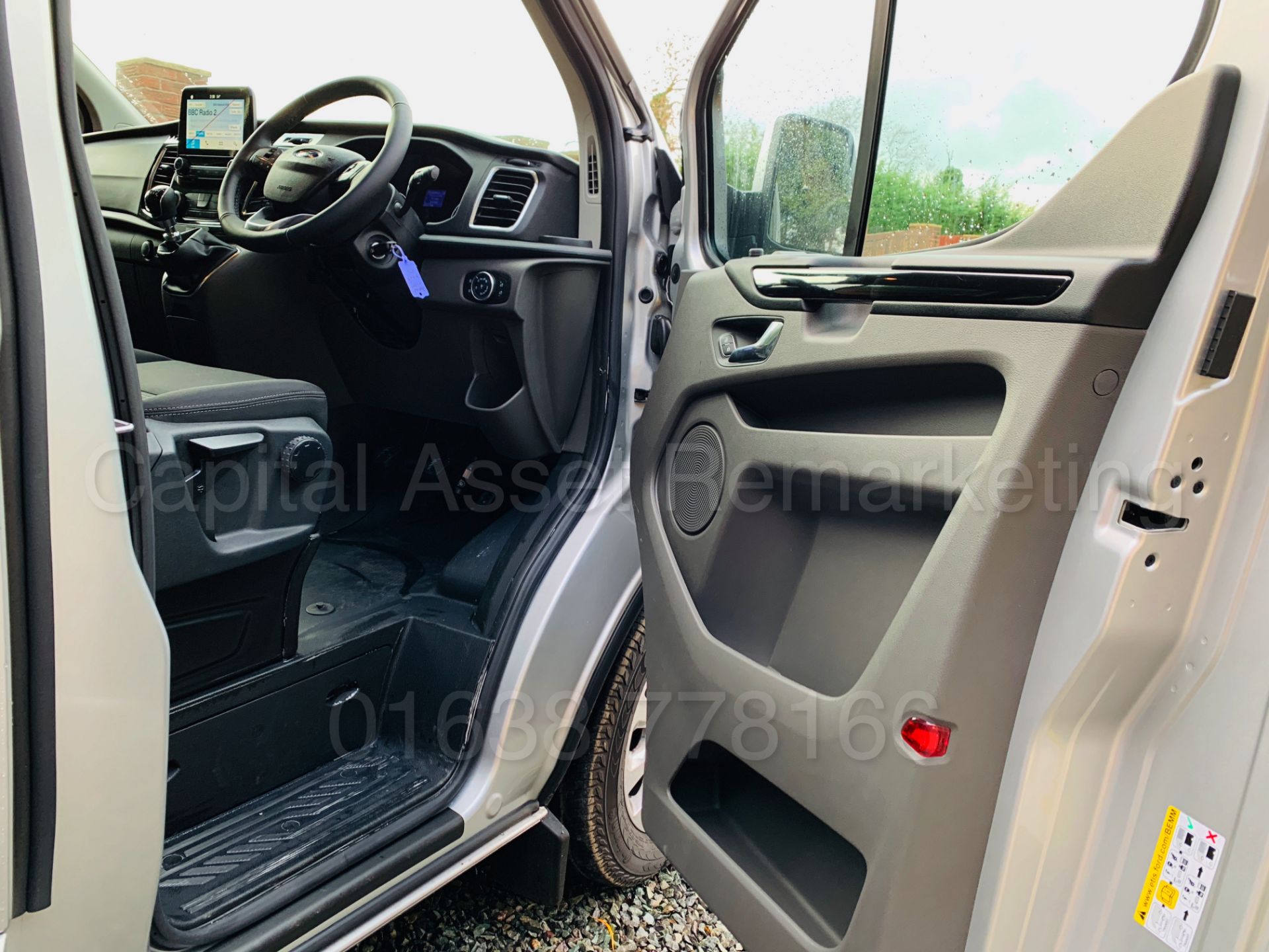 FORD TRANSIT CUSTOM *LIMITED EDTION* (2018 - 68 REG) '2.0 TDCI - 130 BHP - 6 SPEED' *ALL NEW MODEL* - Bild 34 aus 51