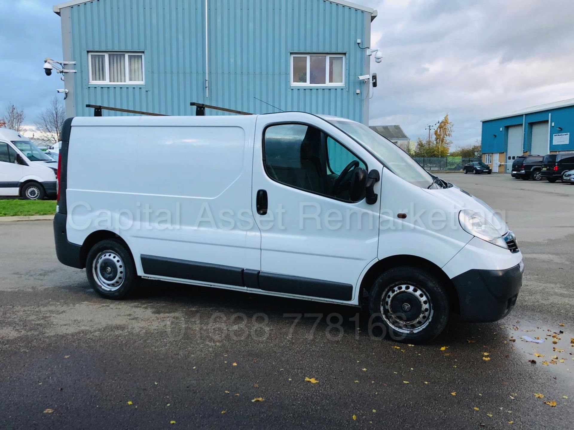 VAUXHALL VIVARO 2700 *SWB - PANEL VAN* (2011 MODEL) '2.0 CDTI - 115 BHP - 6 SPEED' - Bild 14 aus 29