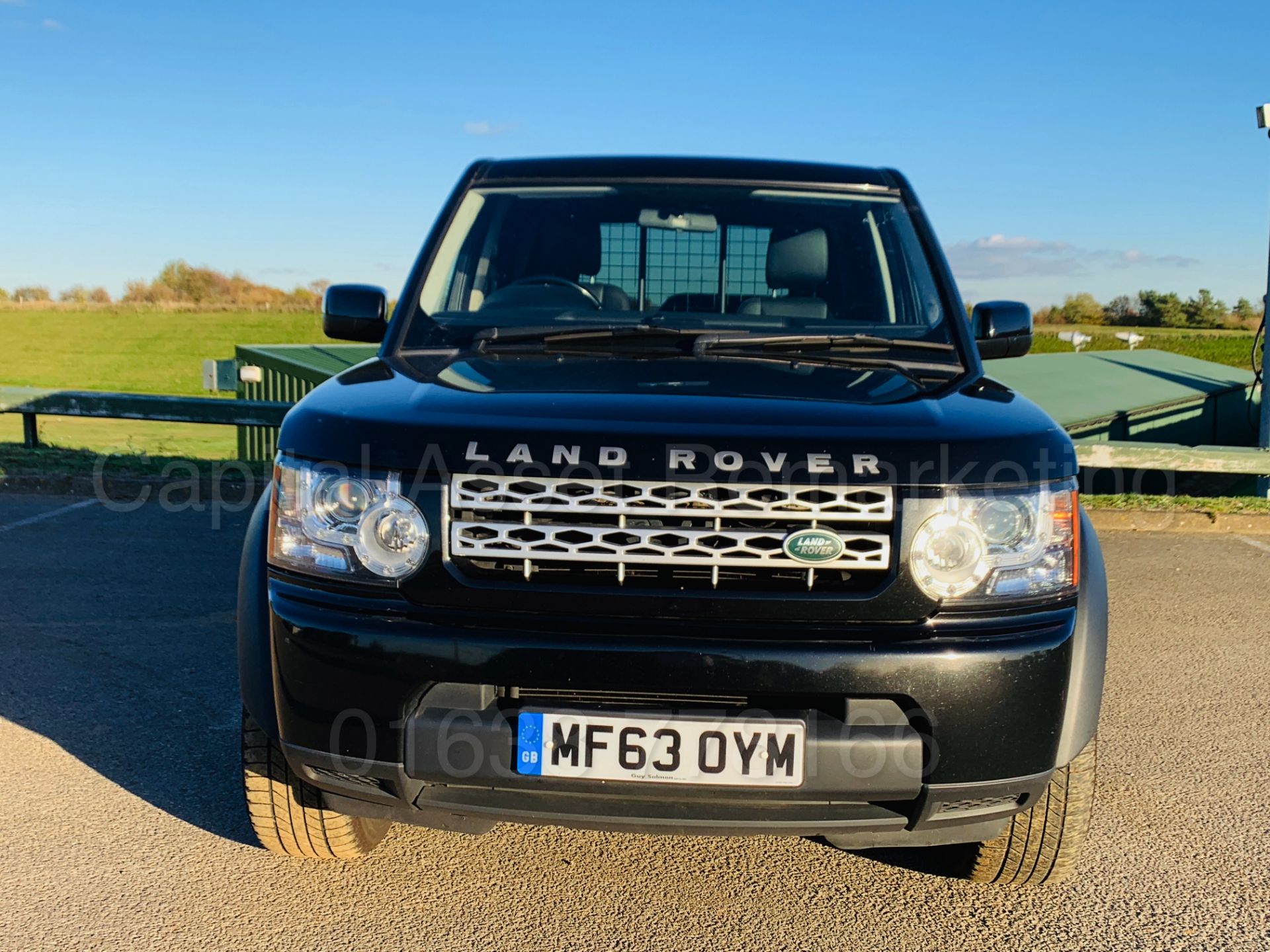 (On Sale) LAND ROVER DISCOVERY 4 (63 REG) '3.0 SDV6 - 8 SPEED AUTO' *LEATHER & SAT NAV* *TOP SPEC* - Image 3 of 47