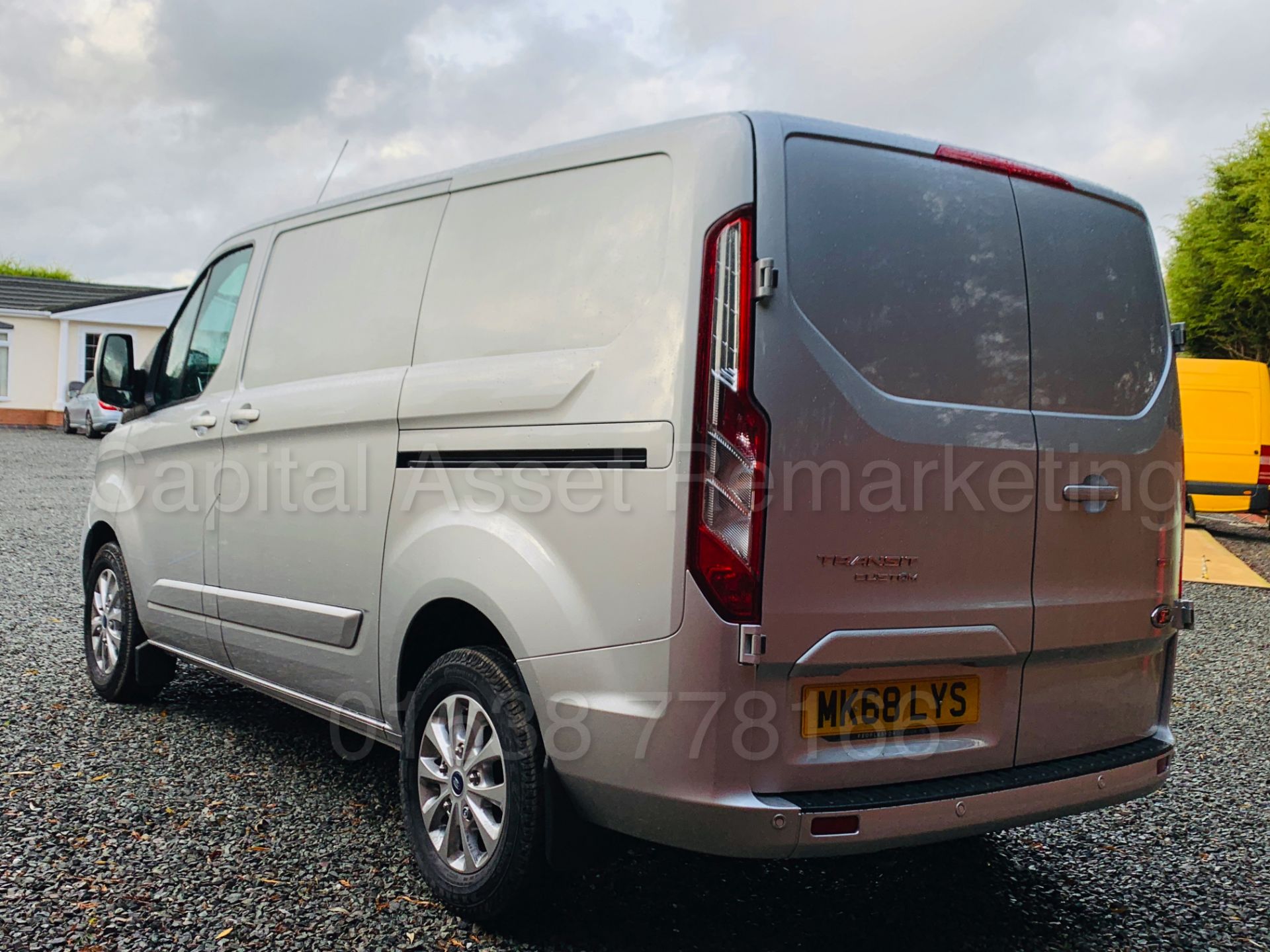 FORD TRANSIT CUSTOM *LIMITED EDTION* (2018 - 68 REG) '2.0 TDCI - 130 BHP - 6 SPEED' *ALL NEW MODEL* - Bild 11 aus 51