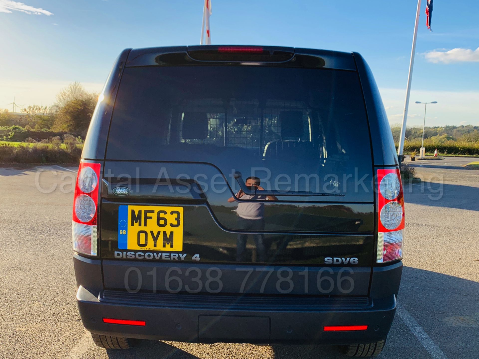 (On Sale) LAND ROVER DISCOVERY 4 (63 REG) '3.0 SDV6 - 8 SPEED AUTO' *LEATHER & SAT NAV* *TOP SPEC* - Image 9 of 47