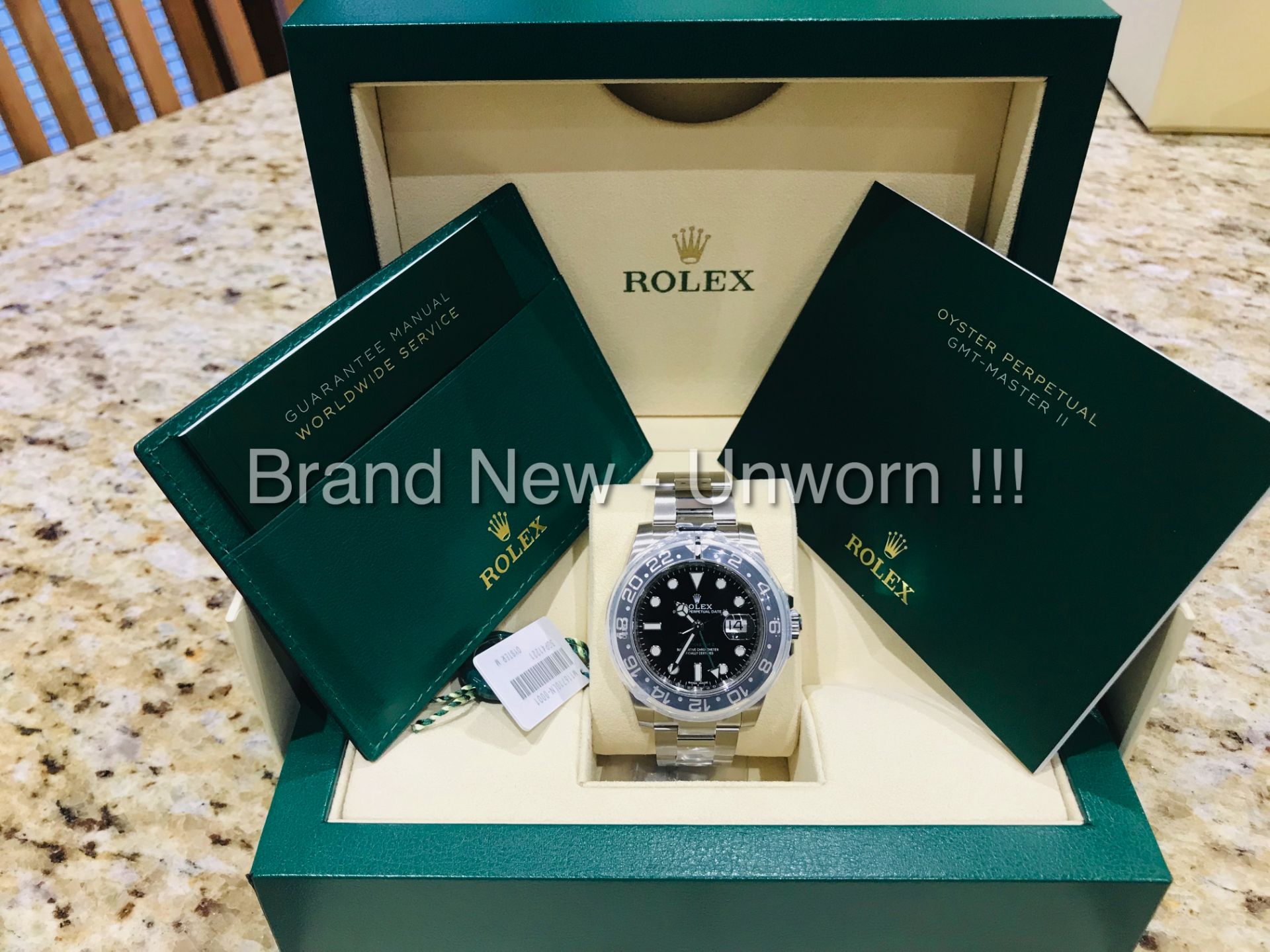 ROLEX "GMT-MASTER II" STEEL/BLACK MODEL (ONLY 2 WEEKS OLD) NEVER WORN OR OUT THE BOX (2018 NOVEMBER)