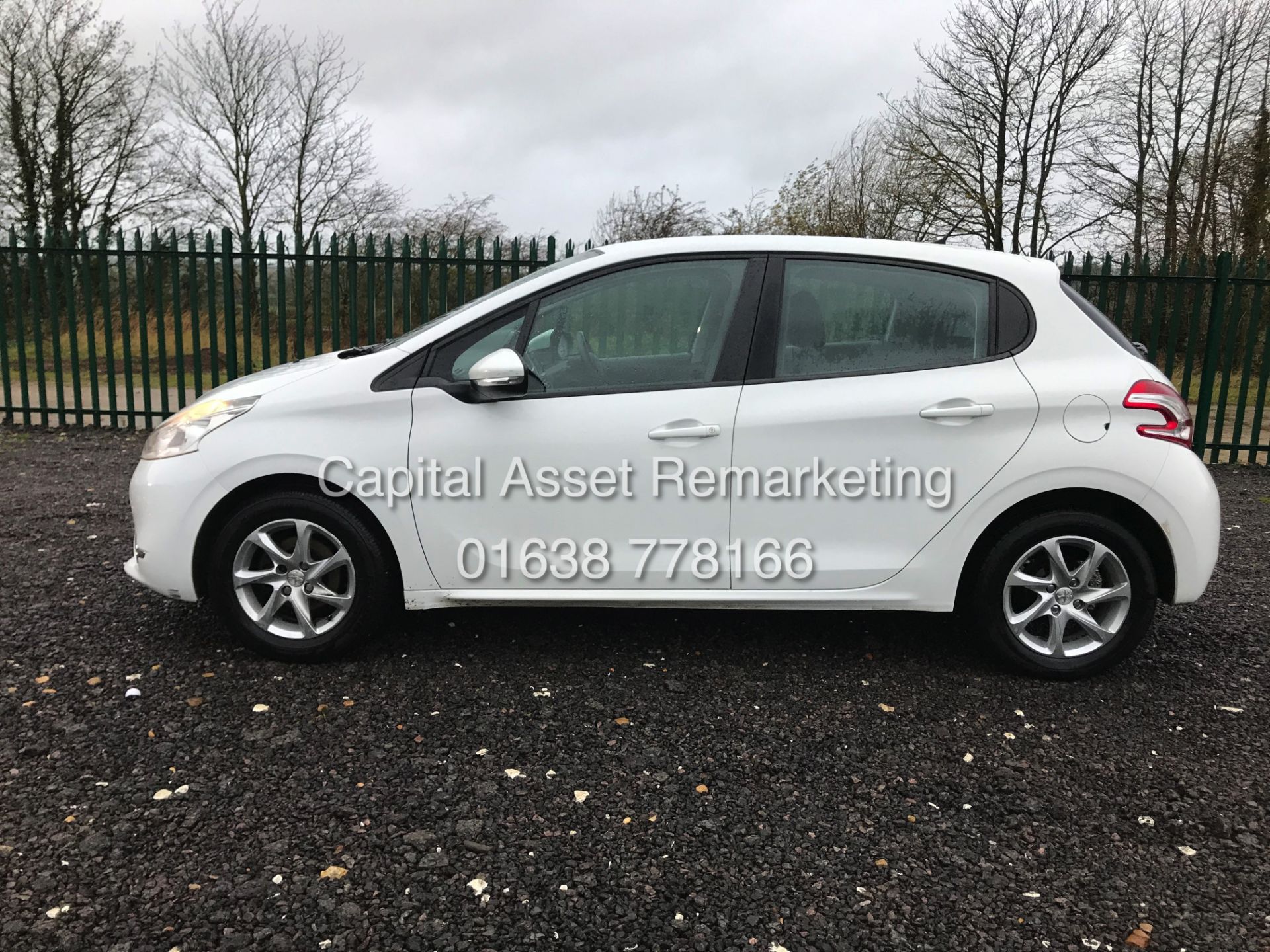 PEUGEOT 208 1.4HDI "ACTIVE" 5 DOOR HATCHBACK - 1 KEEPER - AIR CON - GREAT SPEC - LOOK !! - Image 6 of 16