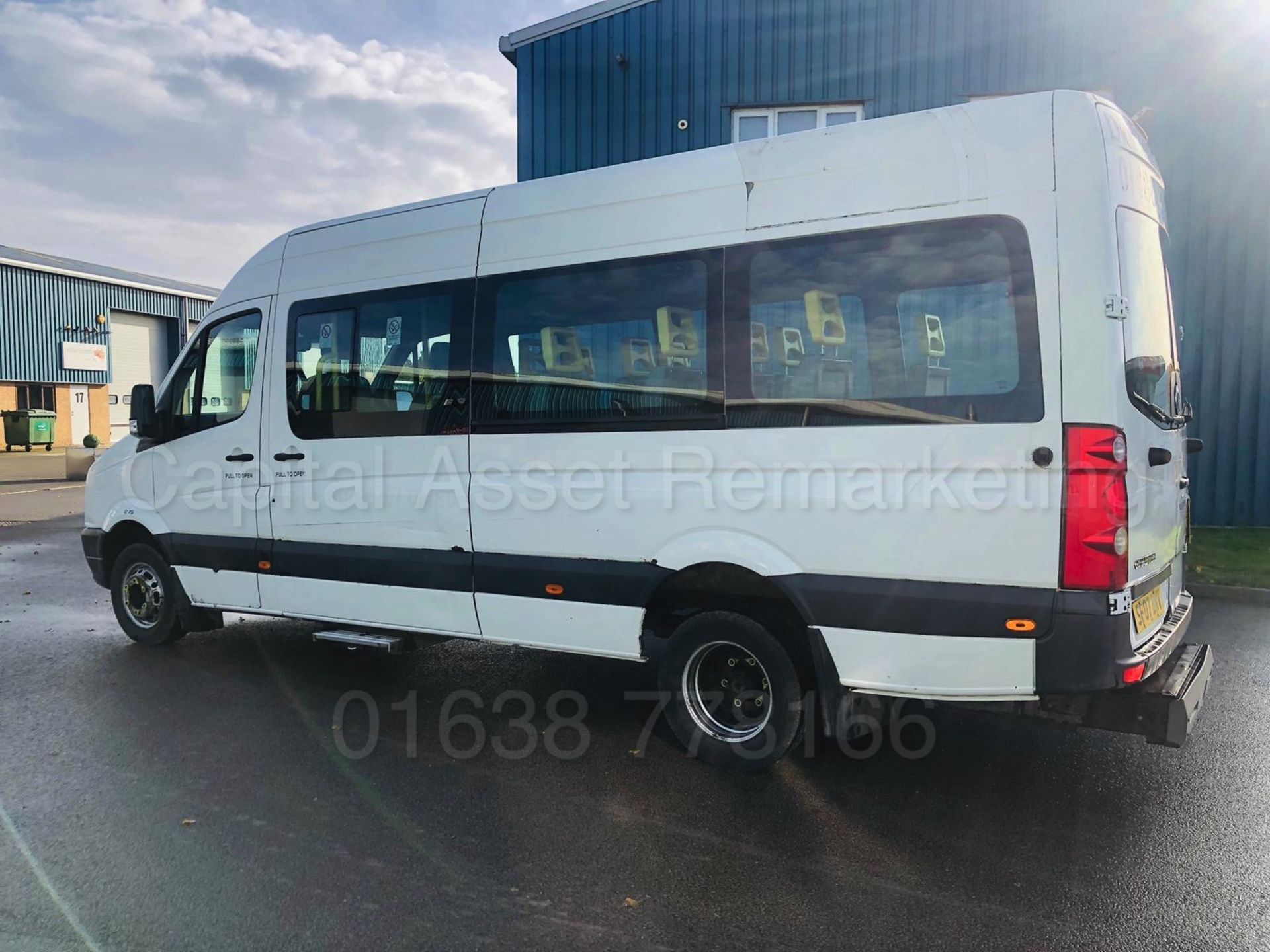VOLKSWAGEN CRAFTER 2.5 TDI *LWB - 16 SEATER MINI-BUS / COACH* (2007) *ELECTRIC WHEEL CHAIR LIFT* - Image 12 of 38