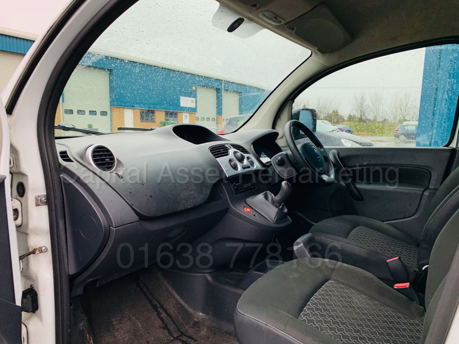 RENAULT KANGOO *MEALS ON WHEELS / JIFFY / CATERING VAN* (2013 MODEL) '1.5 DCI - 5 SPEED' *AIR CON* - Image 16 of 36