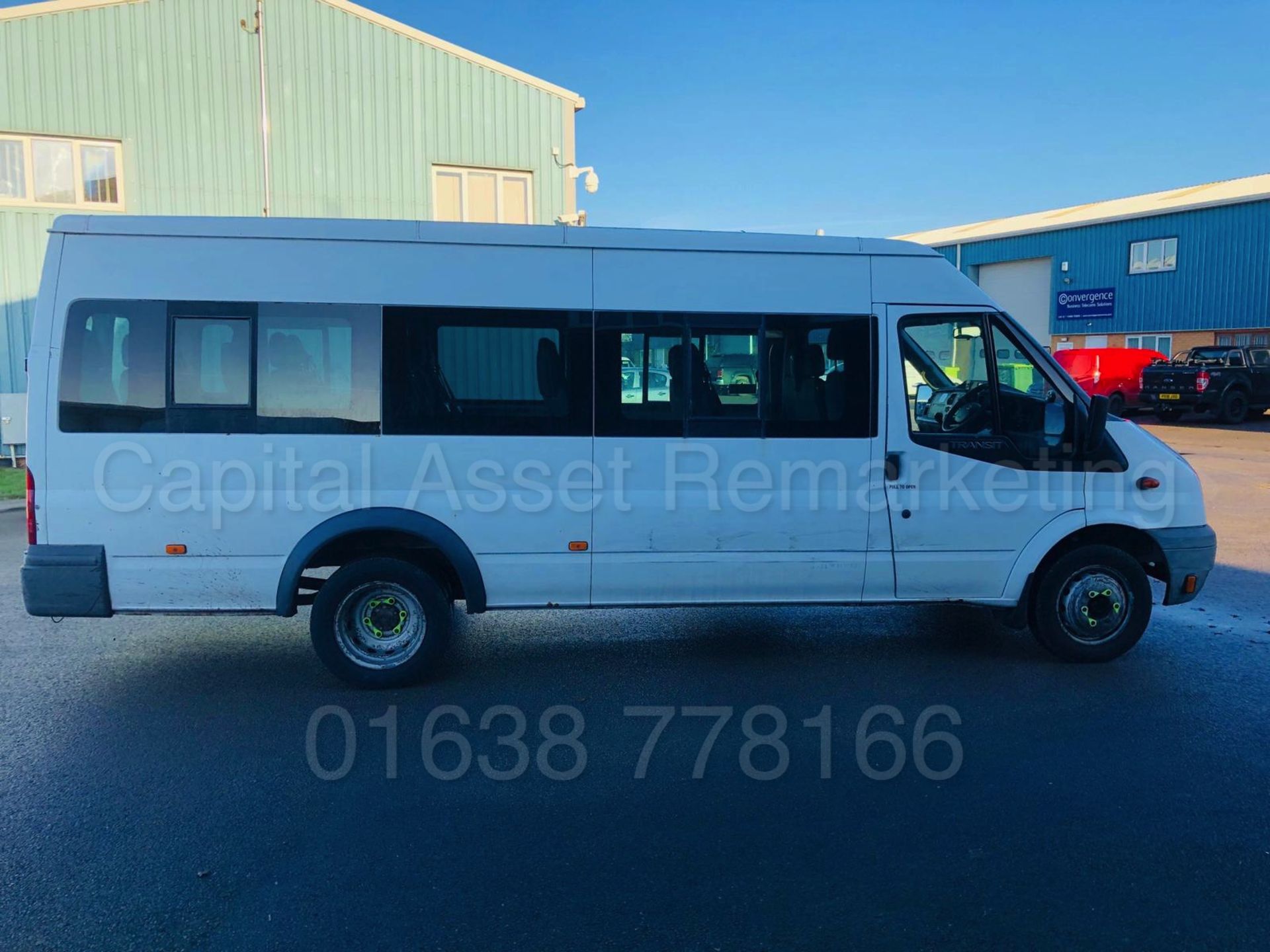 FORD TRANSIT *XLWB - 17 SEATER MINI-BUS* (2007) '2.4 TDCI -115 BHP- 6 SPEED' (NO VAT - SAVE 20%) - Image 9 of 31