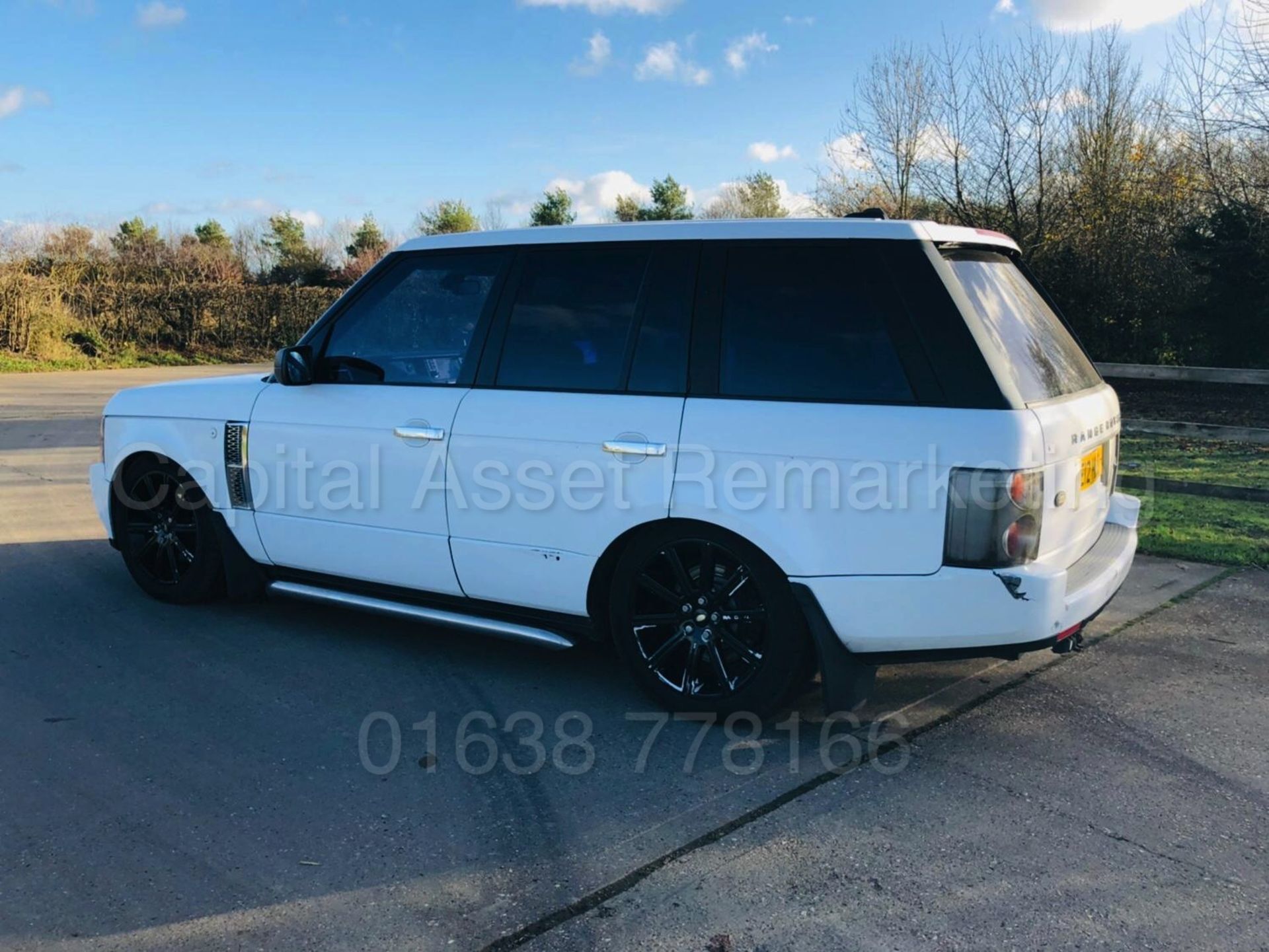 RANGE ROVER VOGUE (2005) '3.0 TD6 - 177 BHP - AUTO' **MASSIVE SPEC** (NO VAT - SAVE 20%) - Image 7 of 28