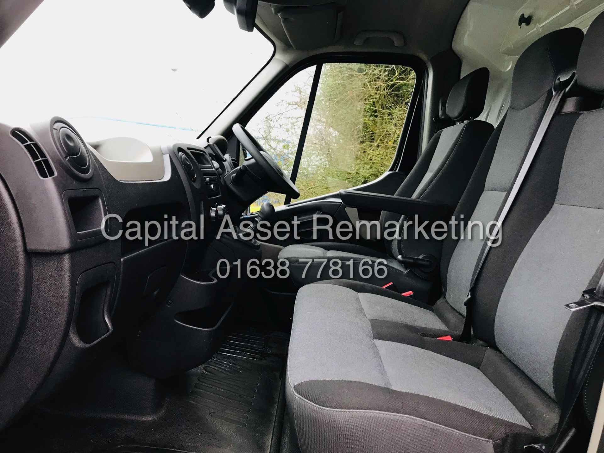 On Sale RENAULT MASTER 2.3DCI LM35 LWB (2015 MODEL) 1 OWNER - AIR CON -ELEC PACK *RARE 165BHP - - Bild 11 aus 12