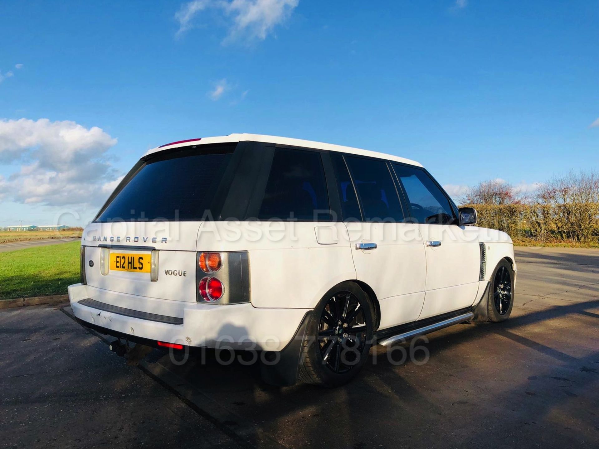 RANGE ROVER VOGUE (2005) '3.0 TD6 - 177 BHP - AUTO' **MASSIVE SPEC** (NO VAT - SAVE 20%) - Image 10 of 28