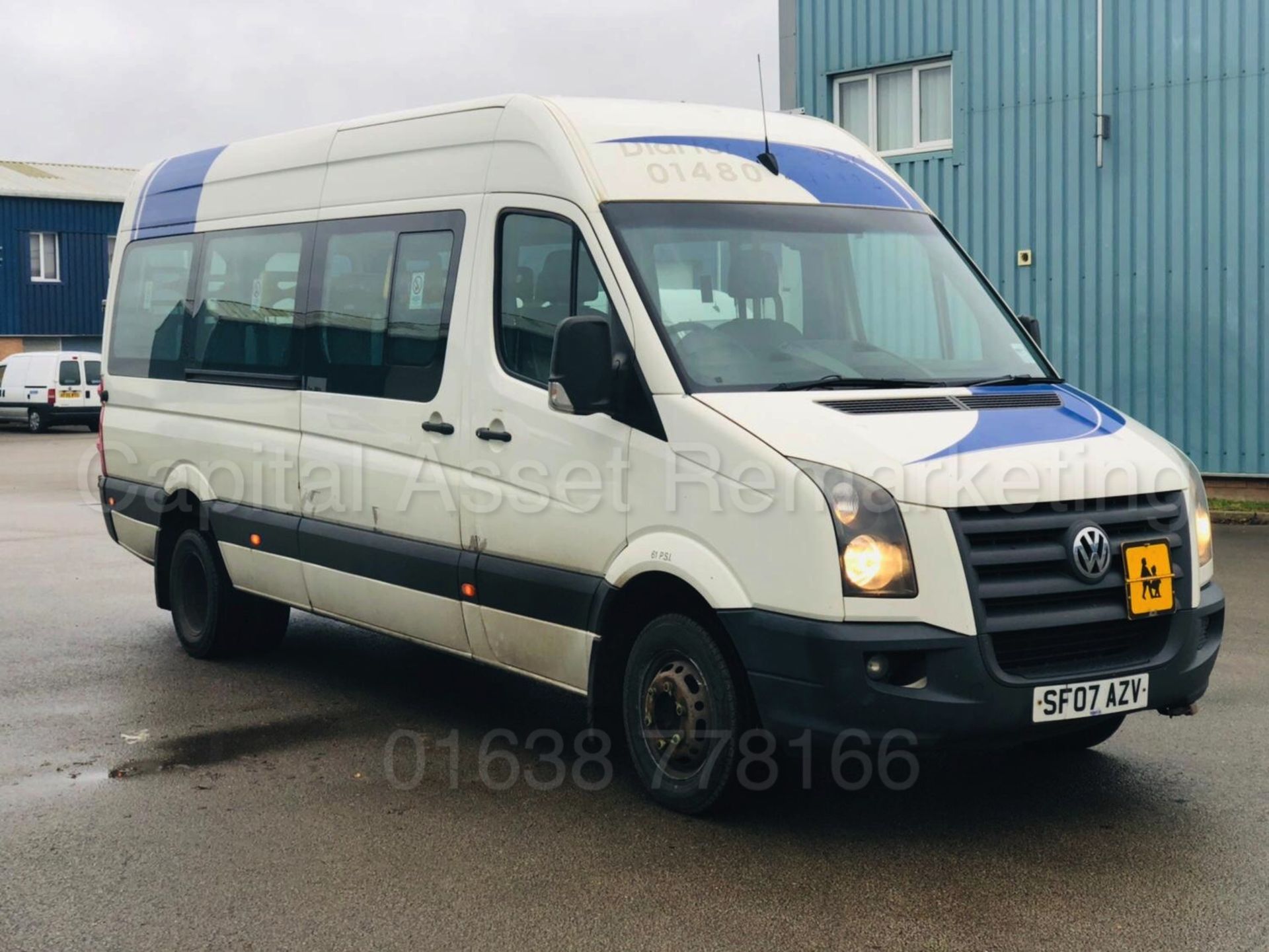 VOLKSWAGEN CRAFTER 2.5 TDI *LWB - 16 SEATER MINI-BUS / COACH* (2007) *ELECTRIC WHEEL CHAIR LIFT* - Image 10 of 30