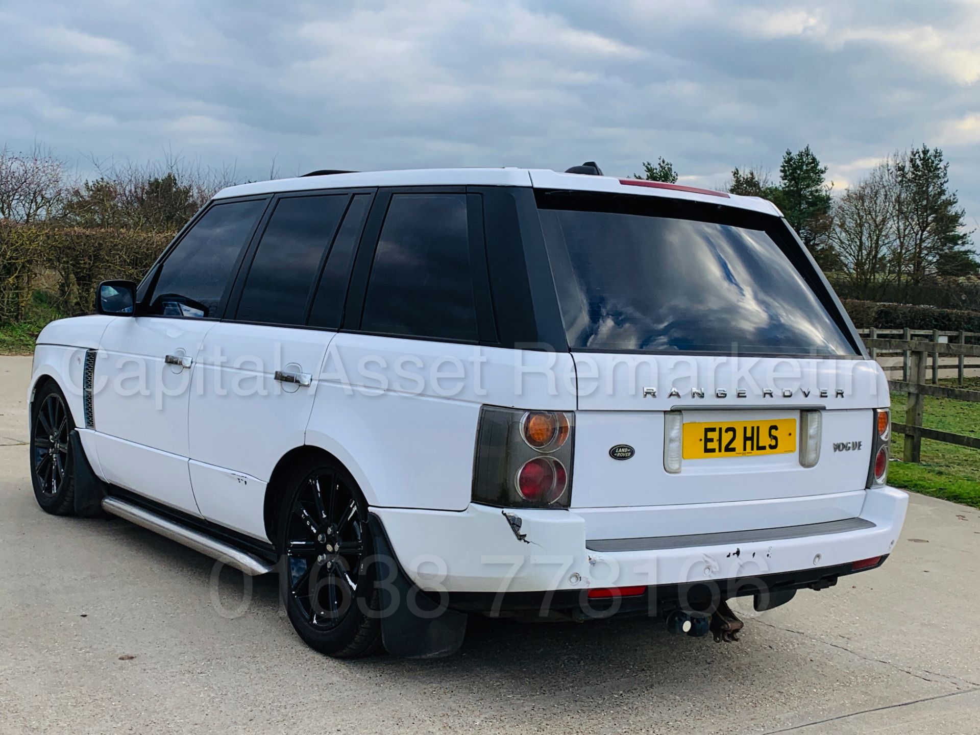 RANGE ROVER VOGUE (2005) '3.0 TD6 - 177 BHP - AUTO' **MASSIVE SPEC** (NO VAT - SAVE 20%) - Image 8 of 41