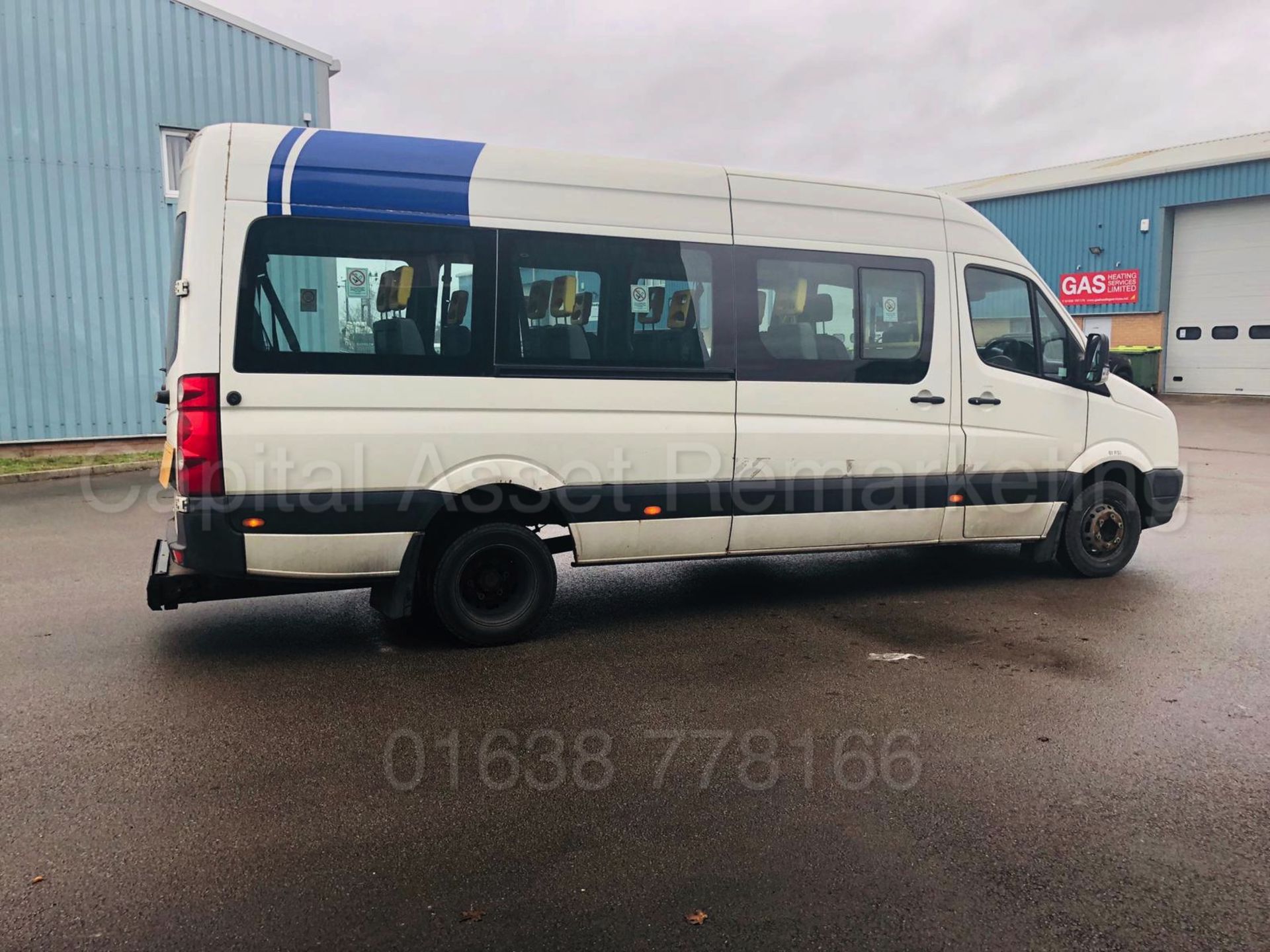 VOLKSWAGEN CRAFTER 2.5 TDI *LWB - 16 SEATER MINI-BUS / COACH* (2007) *ELECTRIC WHEEL CHAIR LIFT* - Image 9 of 30