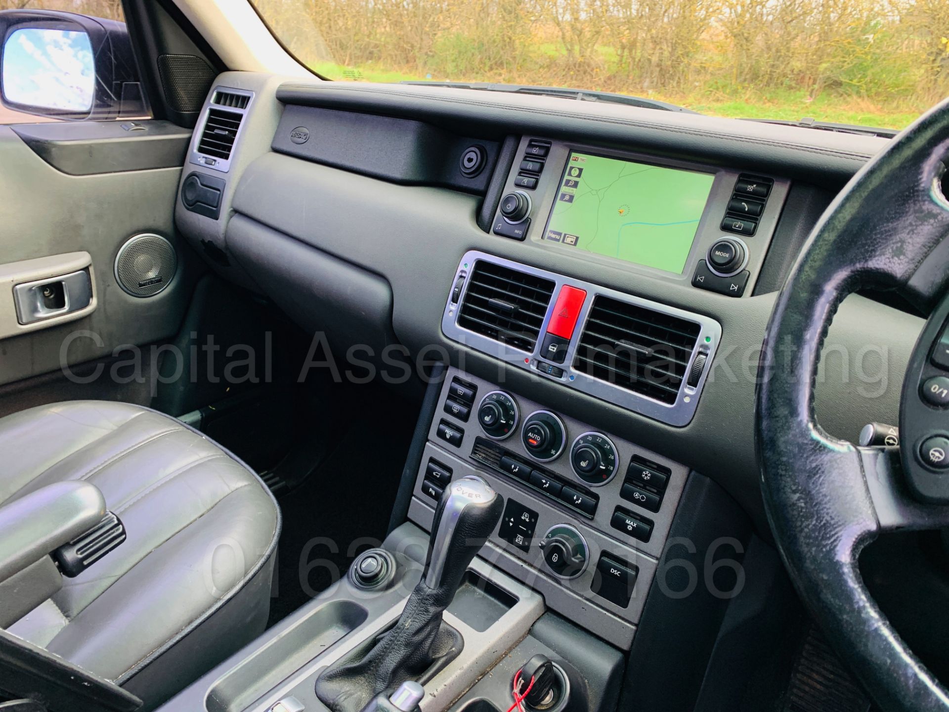 RANGE ROVER VOGUE (2005) '3.0 TD6 - 177 BHP - AUTO' **MASSIVE SPEC** (NO VAT - SAVE 20%) - Image 32 of 41