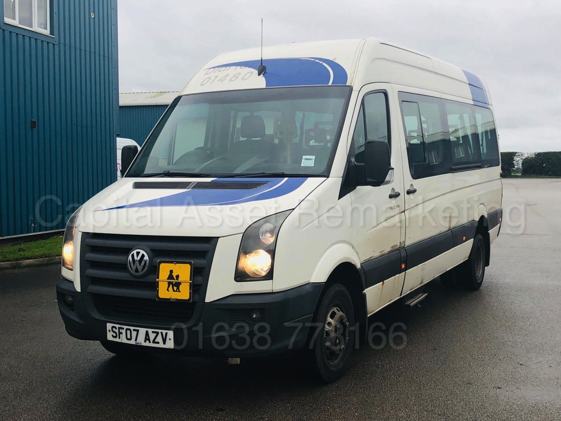 VOLKSWAGEN CRAFTER 2.5 TDI *LWB - 16 SEATER MINI-BUS / COACH* (2007) *ELECTRIC WHEEL CHAIR LIFT* - Image 2 of 30