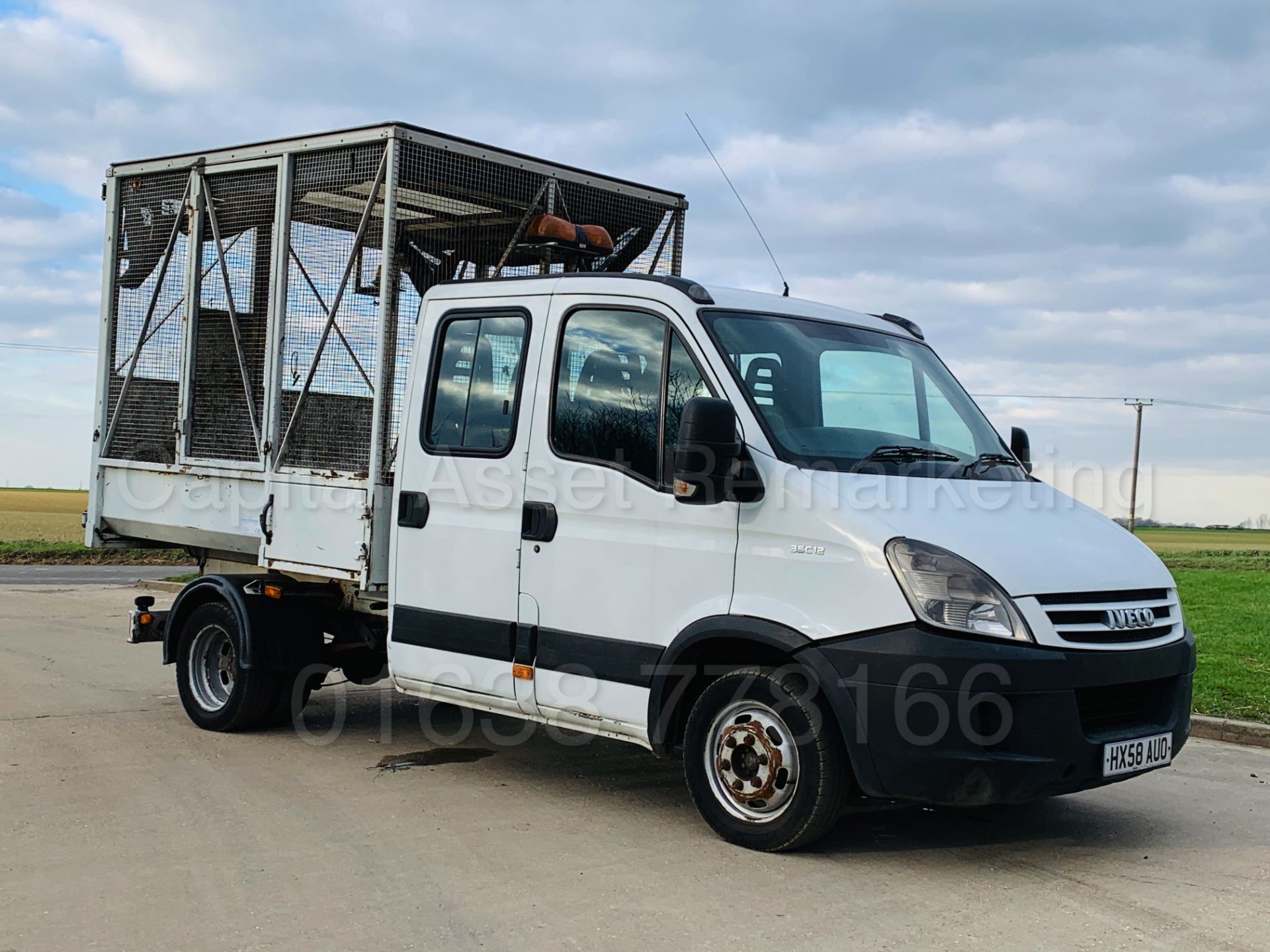 IVECO DAILY 35C12 *D/CAB - TIPPER* (2009 MODEL) '2.3 DIESEL - 115 BHP -5 SPEED' *LOW MILES* - Image 4 of 39