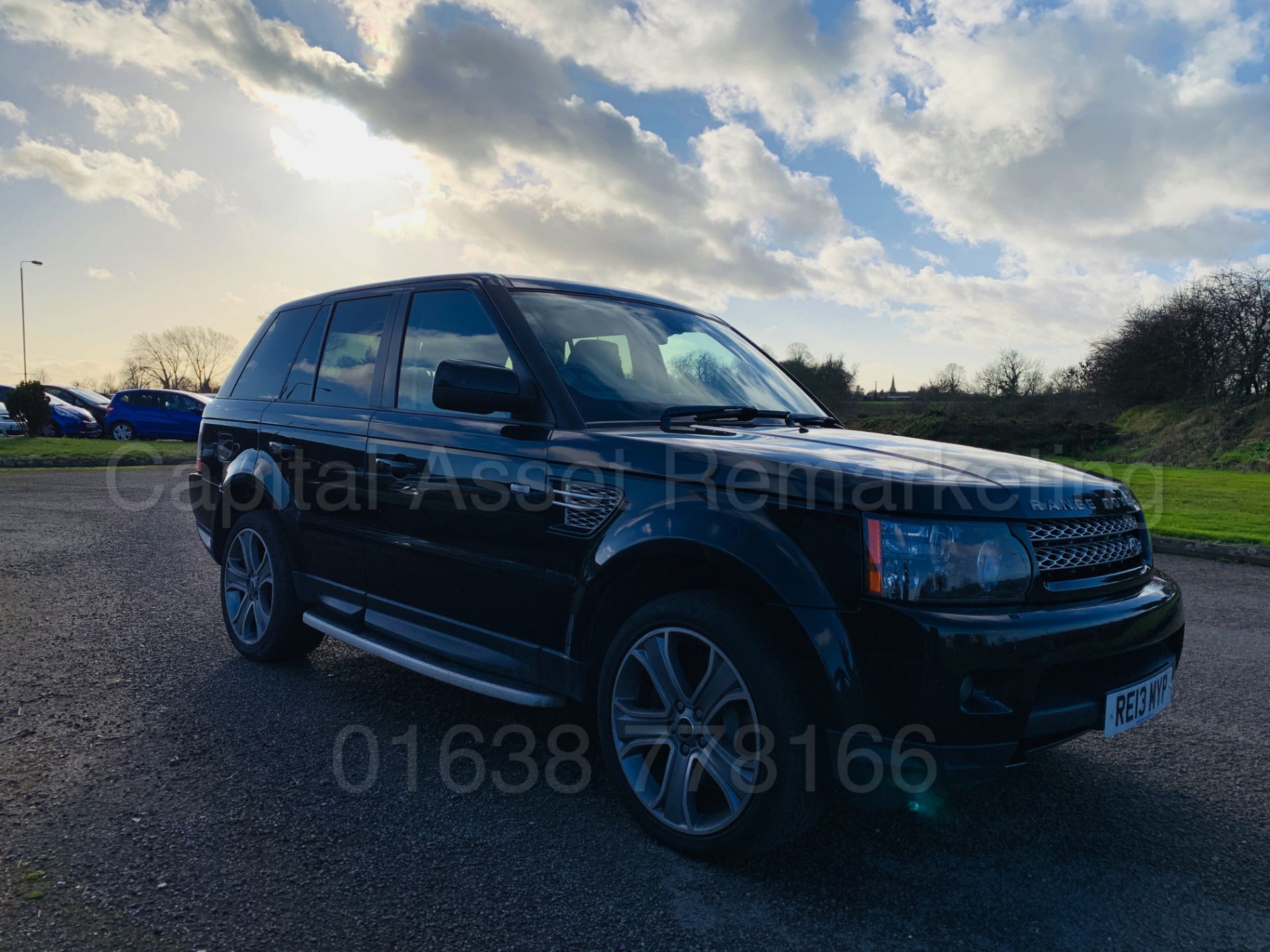 RANGE ROVER SPORT *HSE BLACK EDITION* (2013) '3.0 SDV6 - 255 BHP - 8 SPEED AUTO' *LEATHER - SAT NAV* - Image 9 of 54