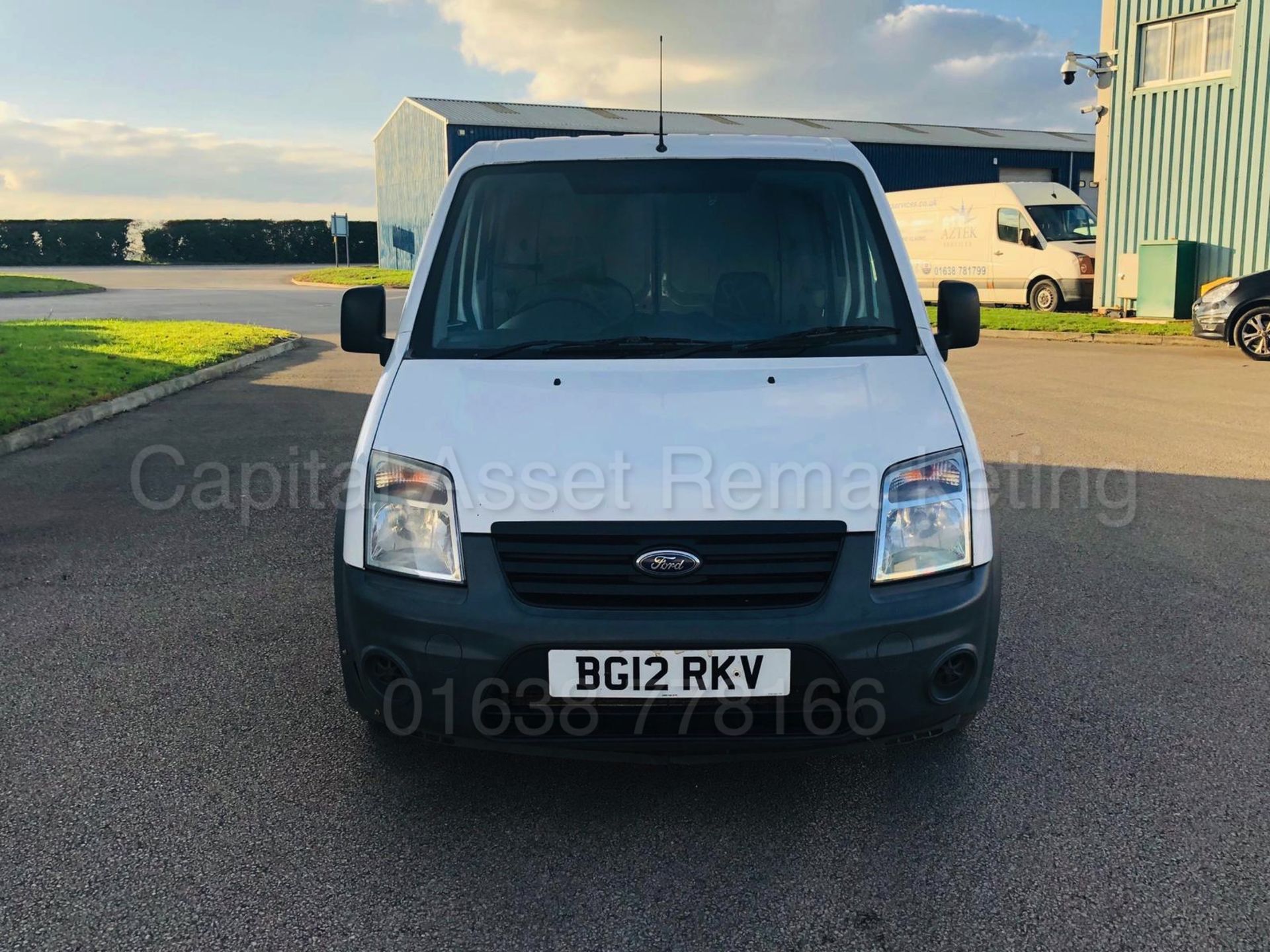 FORD TRANSIT CONNECT 110 T200 *PANEL VAN* (2012) '1.8 TDCI - 110 BHP - 5 SPEED' (NO VAT - SAVE 20%) - Bild 3 aus 26