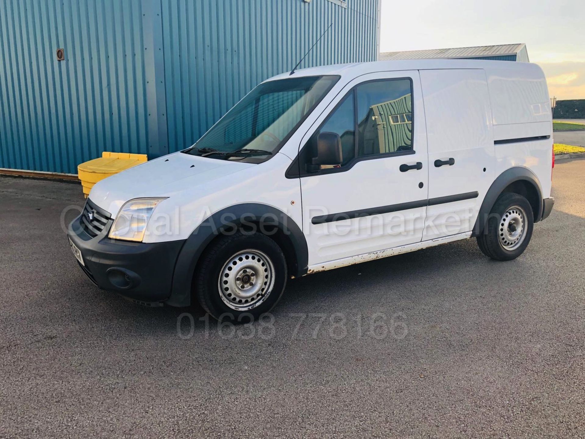 FORD TRANSIT CONNECT 110 T200 *PANEL VAN* (2012) '1.8 TDCI - 110 BHP - 5 SPEED' (NO VAT - SAVE 20%) - Image 5 of 26