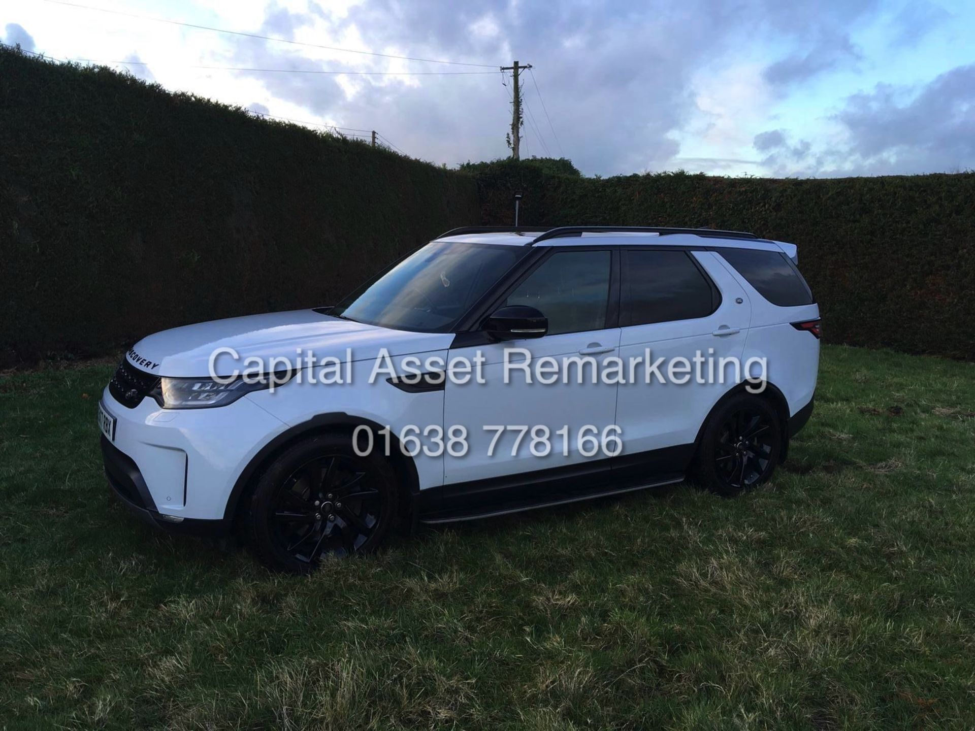 LAND ROVER DISCOVERY 5 "HSE" 3.0TD6 AUTO (17 REG - NEW SHAPE) FULLY LOADED PAN ROOF - SAT NAV *LOOK*