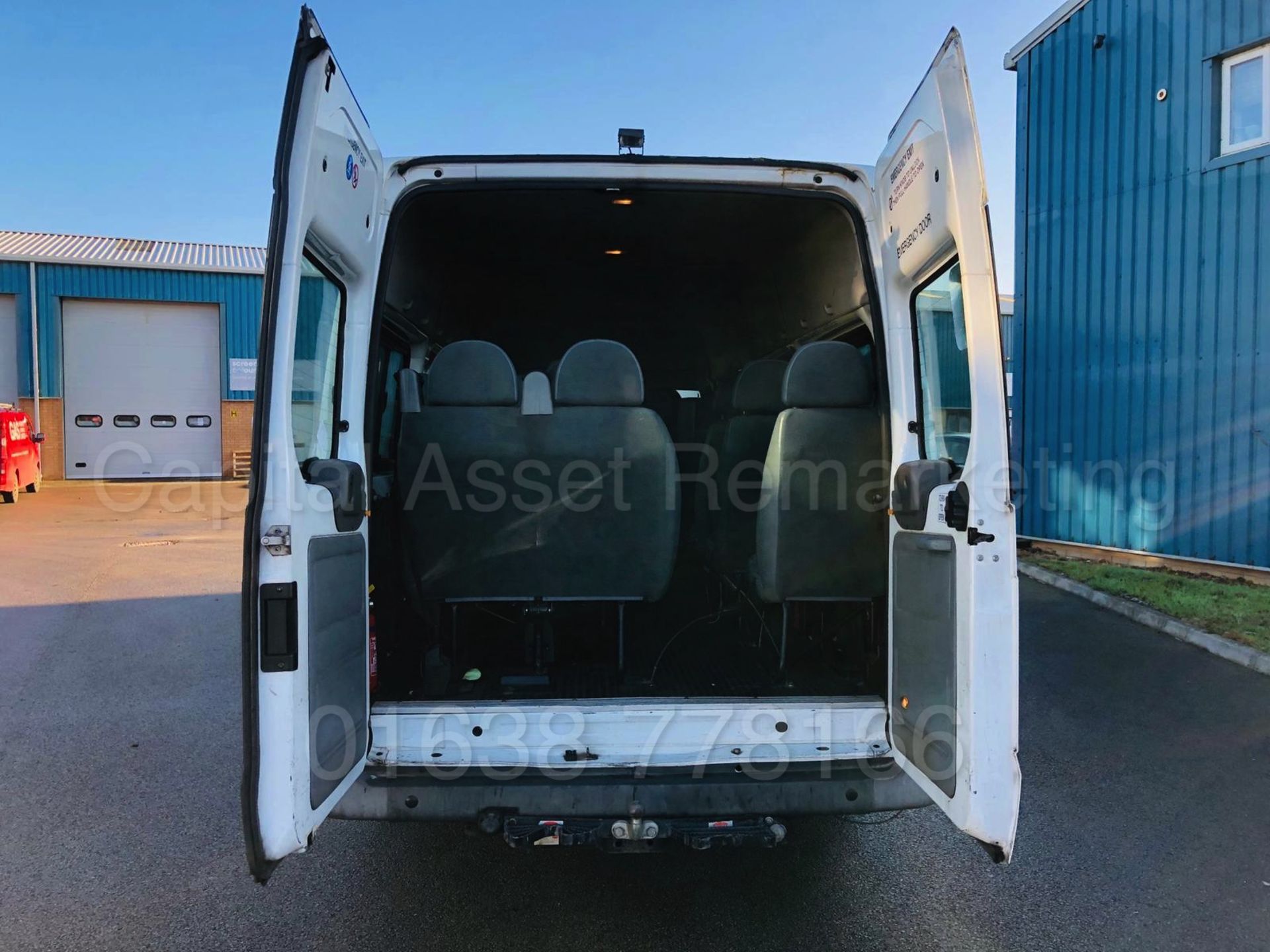 FORD TRANSIT *XLWB - 17 SEATER MINI-BUS* (2007) '2.4 TDCI - 115 BHP - 6 SPEED' (NO VAT - SAVE 20%) - Bild 22 aus 31