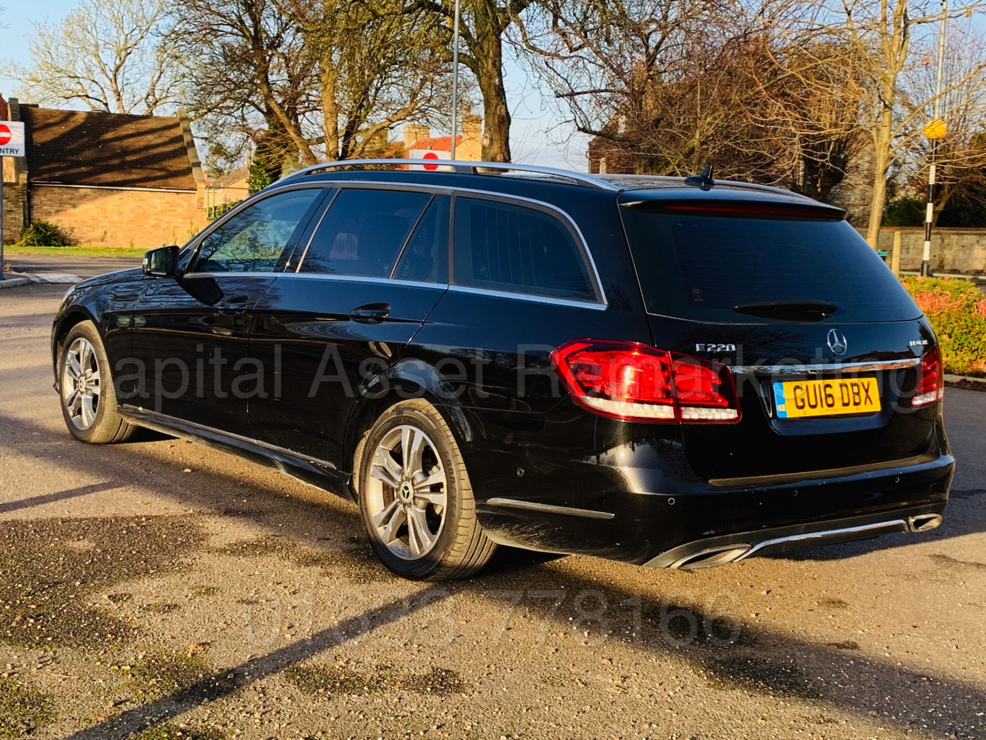 (On Sale) MERCEDES-BENZ E220d *5 DOOR - ESTATE* (2016) 'AUTO - LEATHER - SAT NAV' **MASSIVE SPEC** - Image 7 of 46