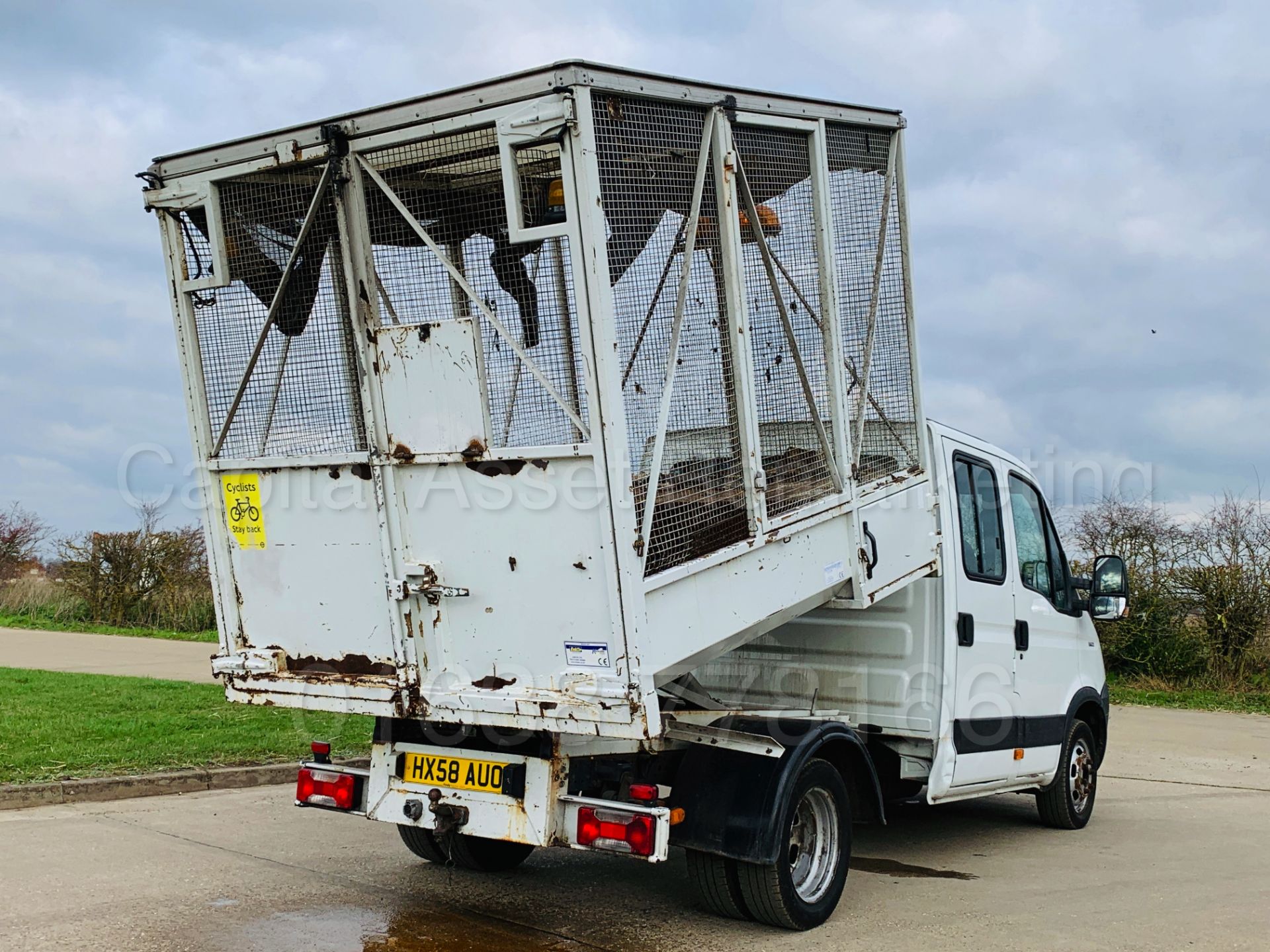 IVECO DAILY 35C12 *D/CAB - TIPPER* (2009 MODEL) '2.3 DIESEL - 115 BHP -5 SPEED' *LOW MILES* - Image 19 of 39