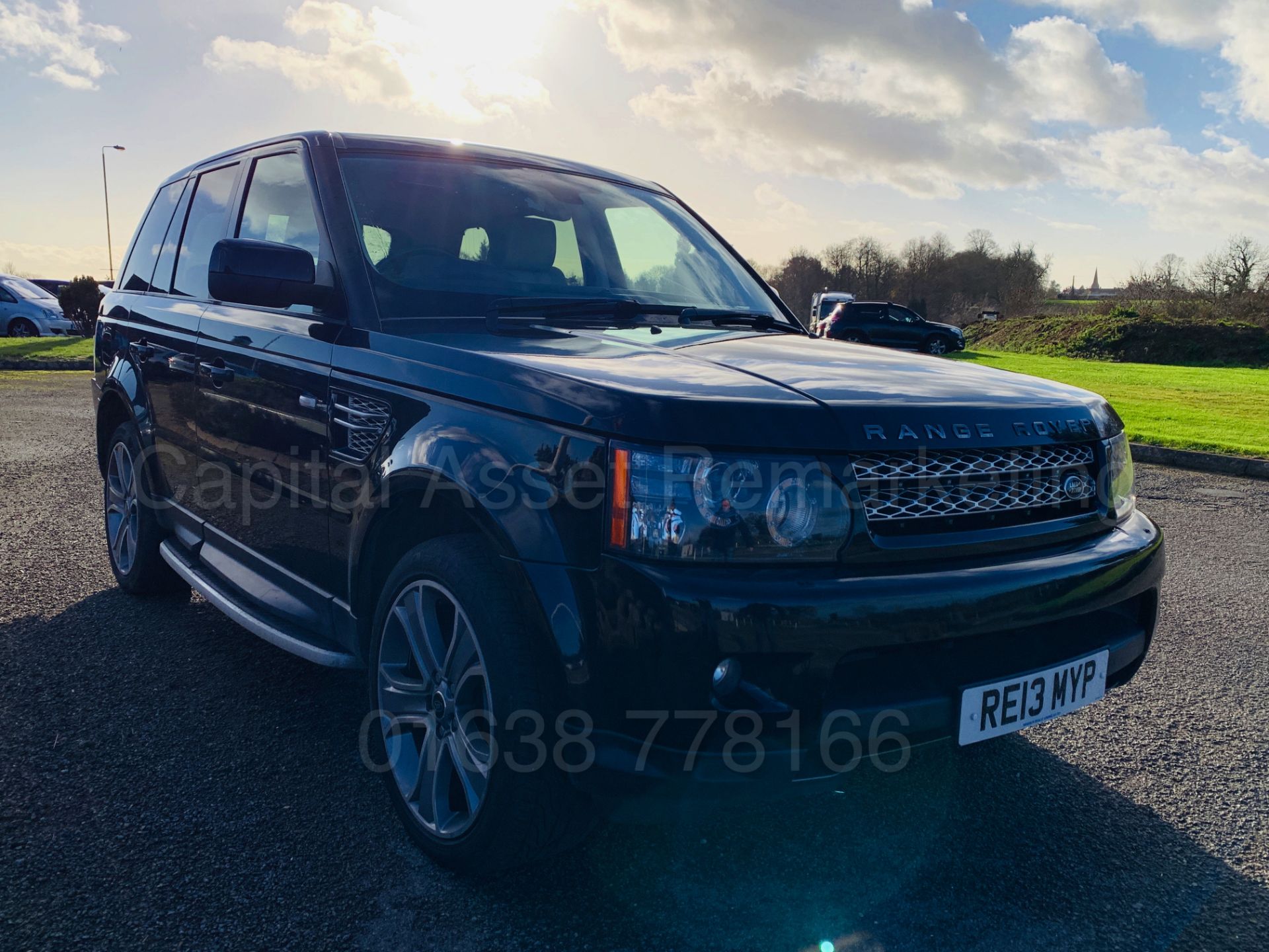 RANGE ROVER SPORT *HSE BLACK EDITION* (2013) '3.0 SDV6 - 255 BHP - 8 SPEED AUTO' *LEATHER - SAT NAV* - Image 12 of 54