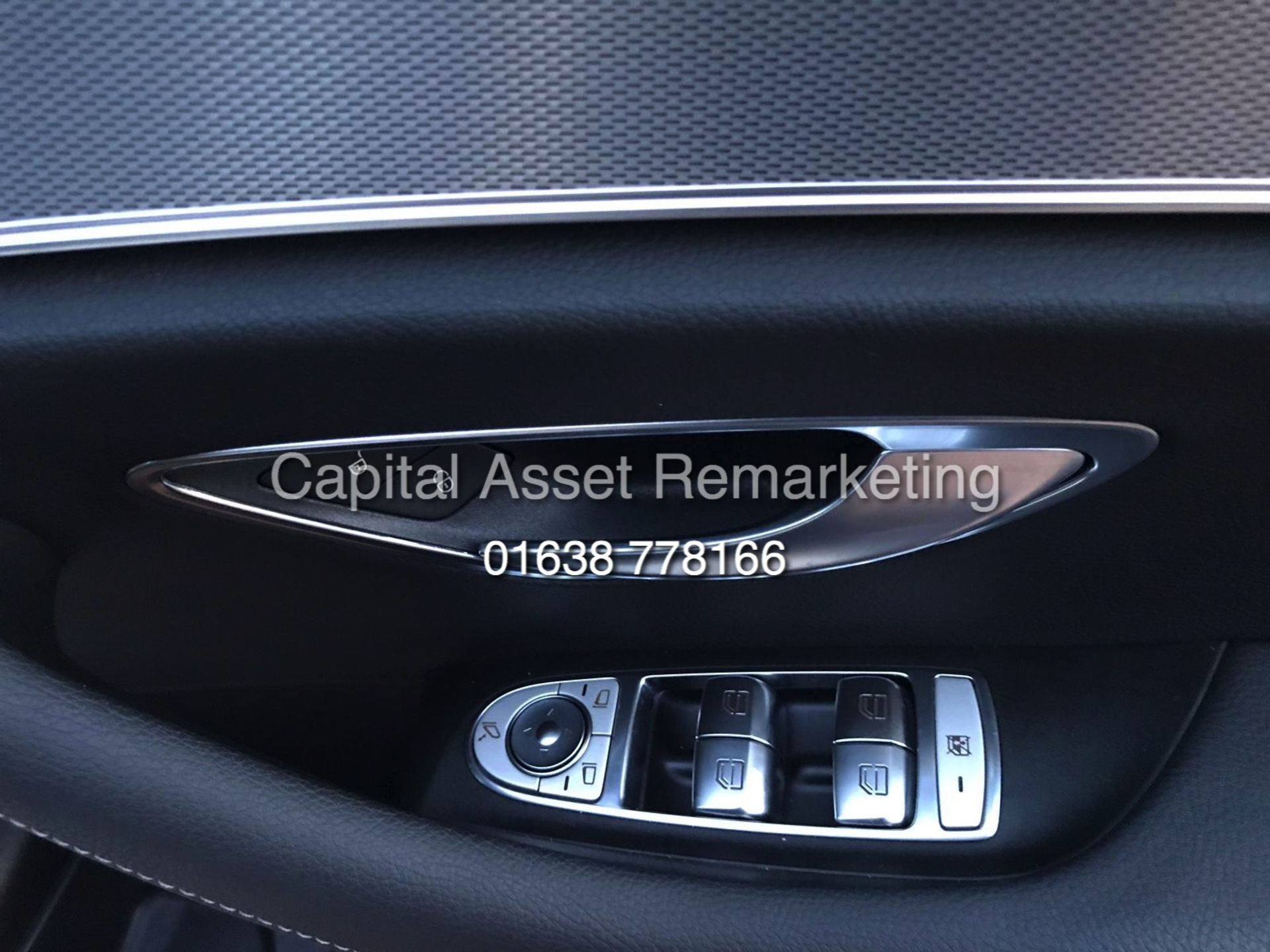 MERCEDES-BENZ E220D SALOON (2018 MODEL) '9-G TRONIC AUTO - LEATHER - SAT NAV' *MASSIVE SPEC* - Image 19 of 22