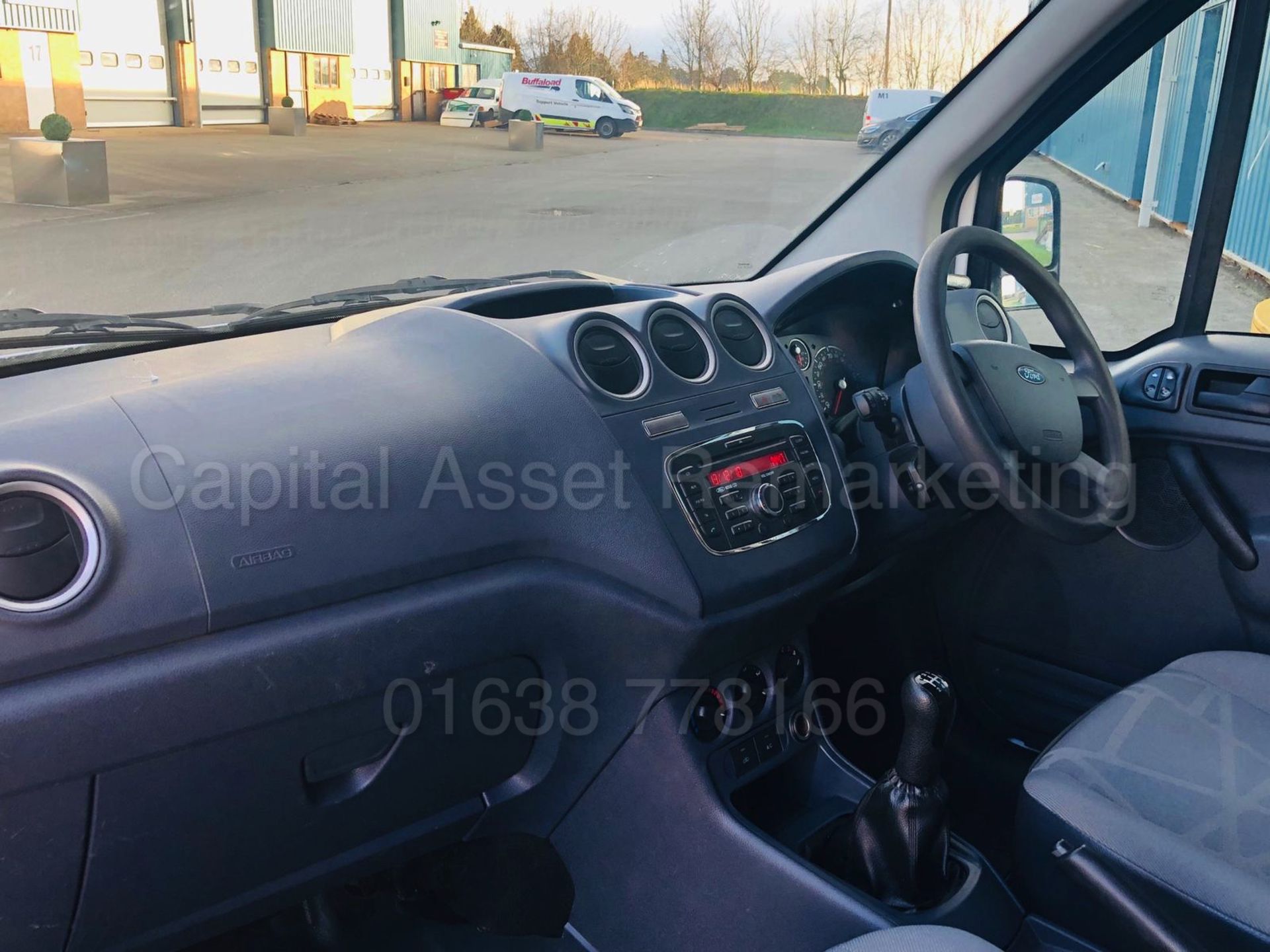 FORD TRANSIT CONNECT 110 T200 *PANEL VAN* (2012) '1.8 TDCI - 110 BHP - 5 SPEED' (NO VAT - SAVE 20%) - Bild 13 aus 26