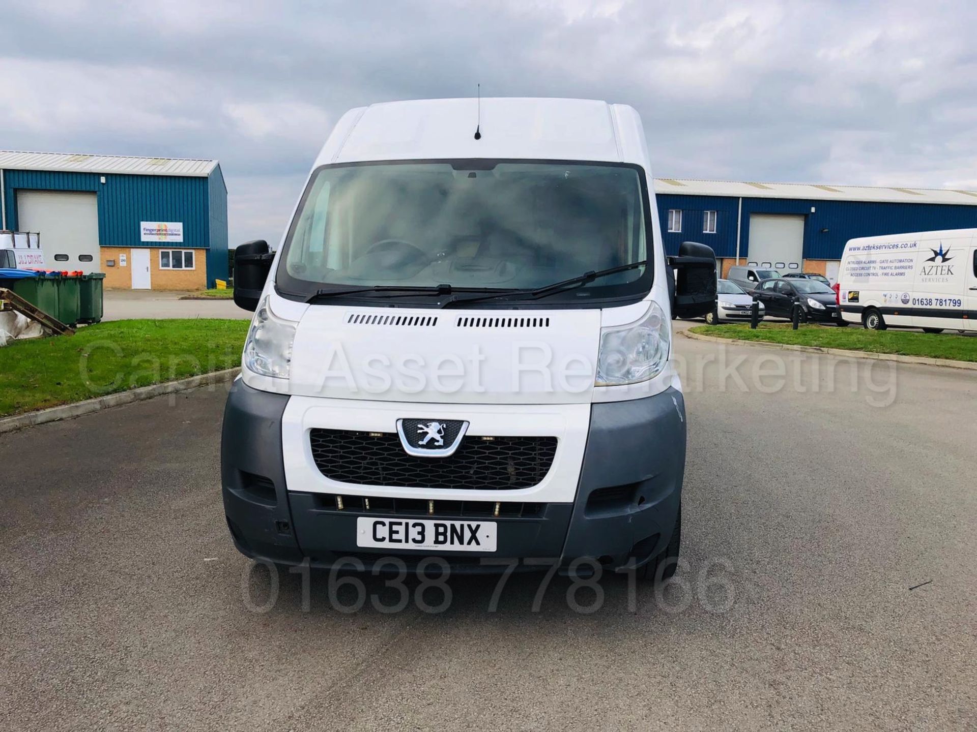 (On Sale) PEUGEOT BOXER 335 *LWB HI-ROOF* (2013) '2.2 HDI - 130 BHP - 6 SPEED' **LOW MILES** - Bild 3 aus 27