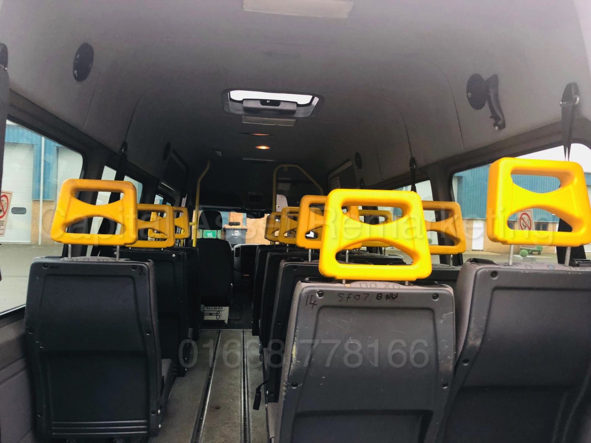 VOLKSWAGEN CRAFTER 2.5 TDI *LWB - 16 SEATER MINI-BUS / COACH* (2007) *ELECTRIC WHEEL CHAIR LIFT* - Bild 22 aus 30