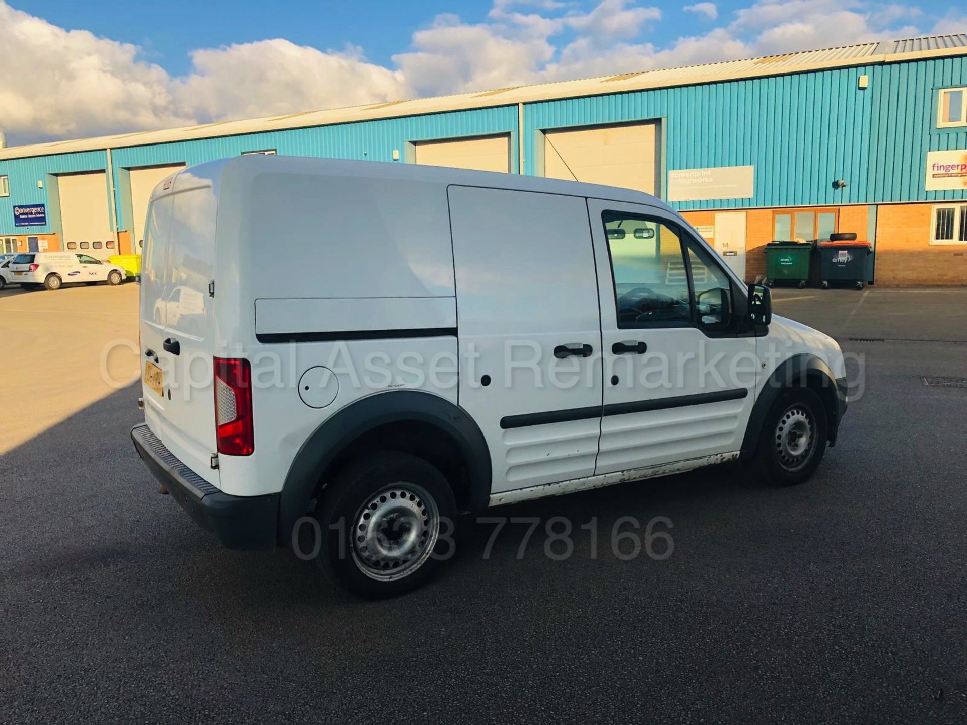 FORD TRANSIT CONNECT 110 T200 *PANEL VAN* (2012) '1.8 TDCI - 110 BHP - 5 SPEED' (NO VAT - SAVE 20%) - Bild 11 aus 26