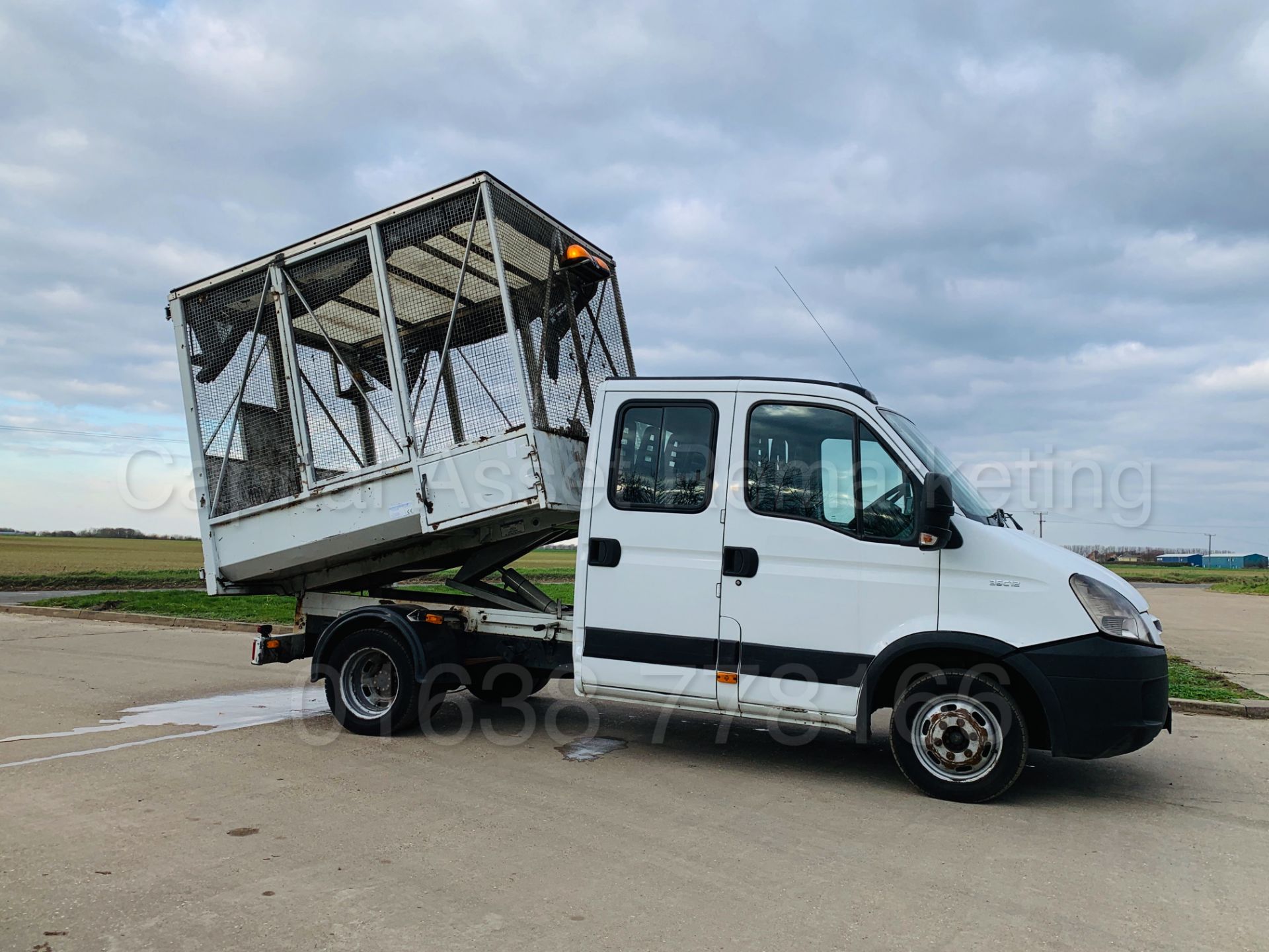 IVECO DAILY 35C12 *D/CAB - TIPPER* (2009 MODEL) '2.3 DIESEL - 115 BHP -5 SPEED' *LOW MILES* - Bild 23 aus 39