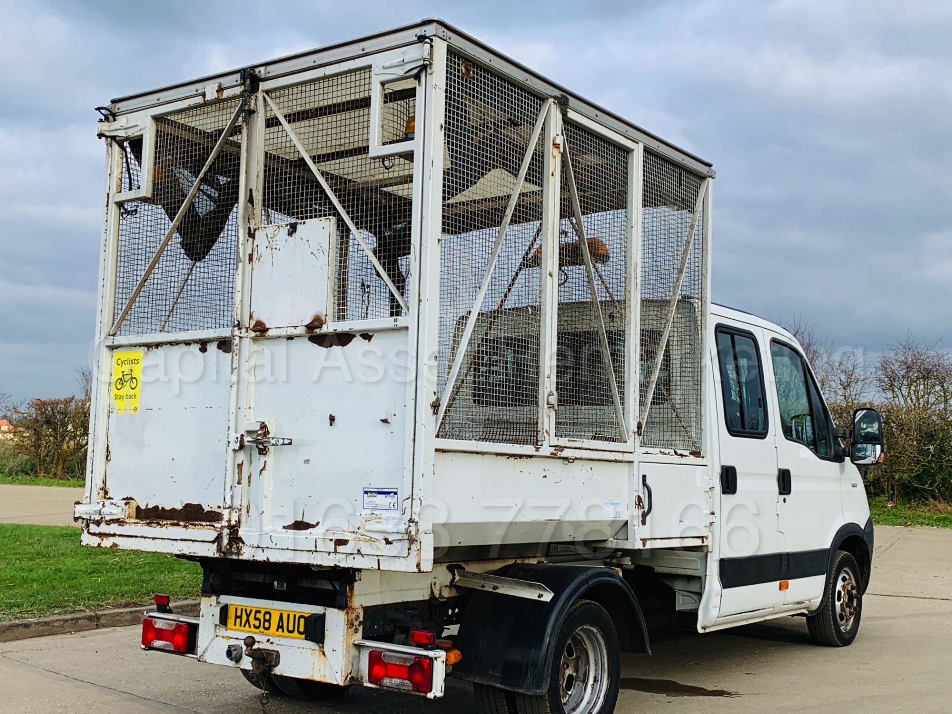 IVECO DAILY 35C12 *D/CAB - TIPPER* (2009 MODEL) '2.3 DIESEL - 115 BHP -5 SPEED' *LOW MILES* - Image 20 of 39