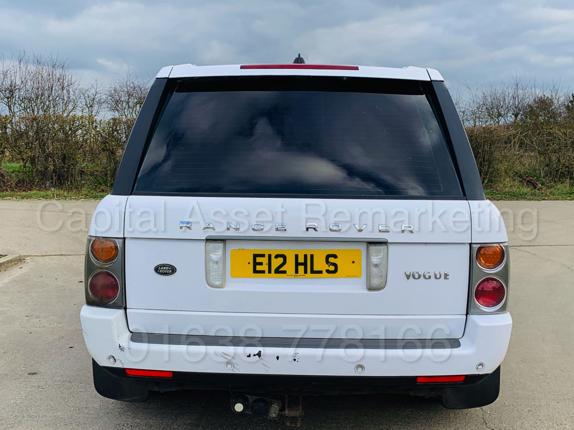 RANGE ROVER VOGUE (2005) '3.0 TD6 - 177 BHP - AUTO' **MASSIVE SPEC** (NO VAT - SAVE 20%) - Image 9 of 41