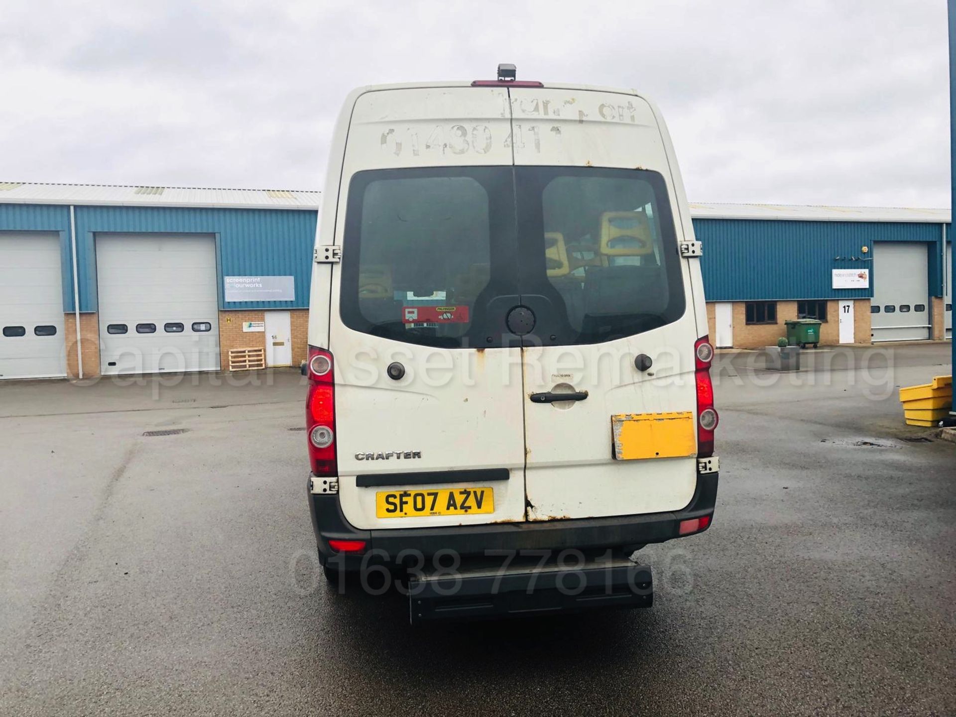 VOLKSWAGEN CRAFTER 2.5 TDI *LWB - 16 SEATER MINI-BUS / COACH* (2007) *ELECTRIC WHEEL CHAIR LIFT* - Image 7 of 30