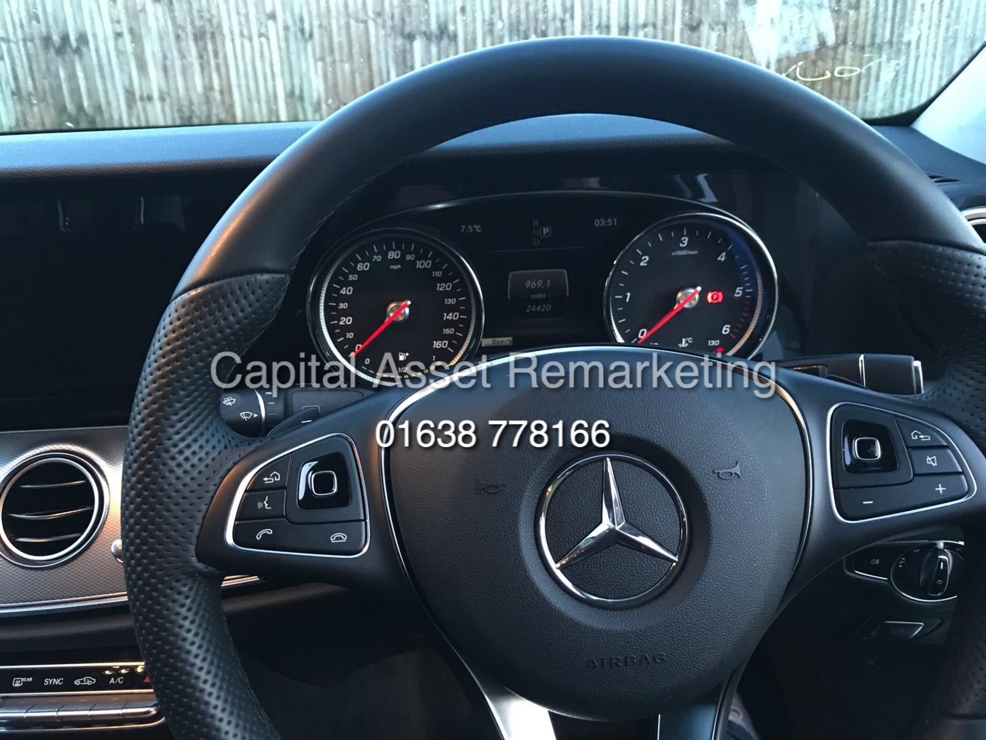 MERCEDES-BENZ E220D SALOON (2018 MODEL) '9-G TRONIC AUTO - LEATHER - SAT NAV' *MASSIVE SPEC* - Image 21 of 22