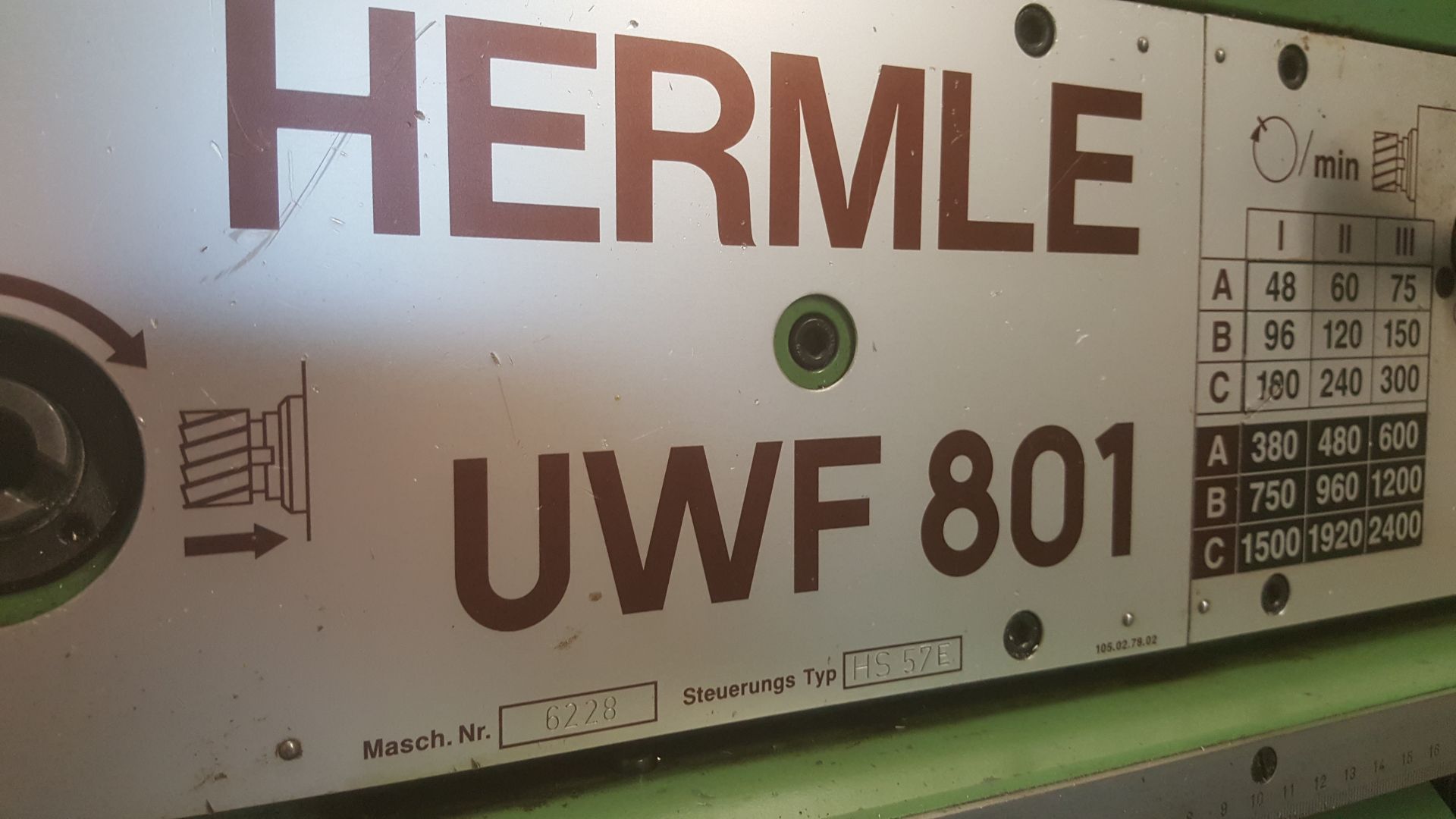 HERMLE UWF-801 universal milling machine, Heidenhain 3 Axis programmable DRO, 48 - 2,400 RPM spindle - Image 5 of 6