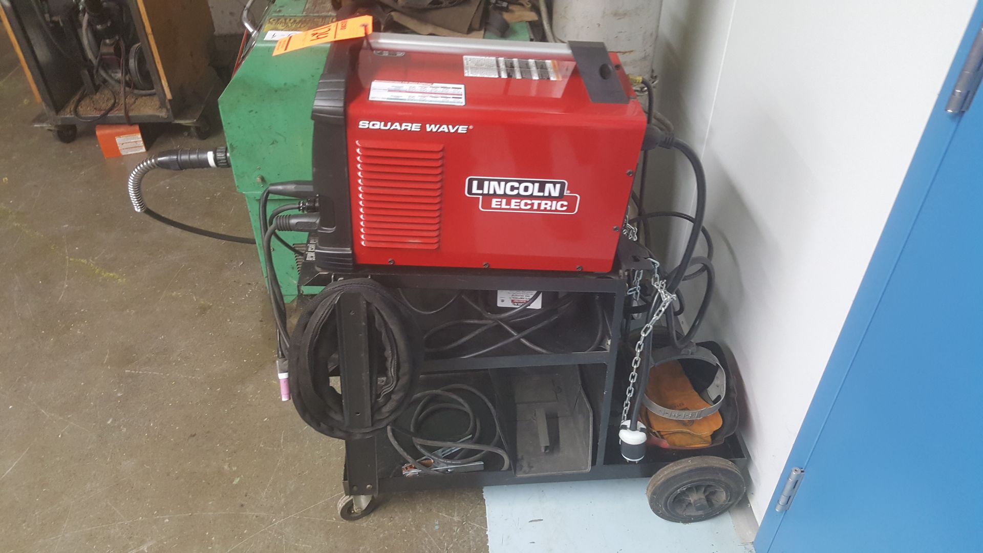 LINCOLN ELECTRIC TIG welder - Image 2 of 4