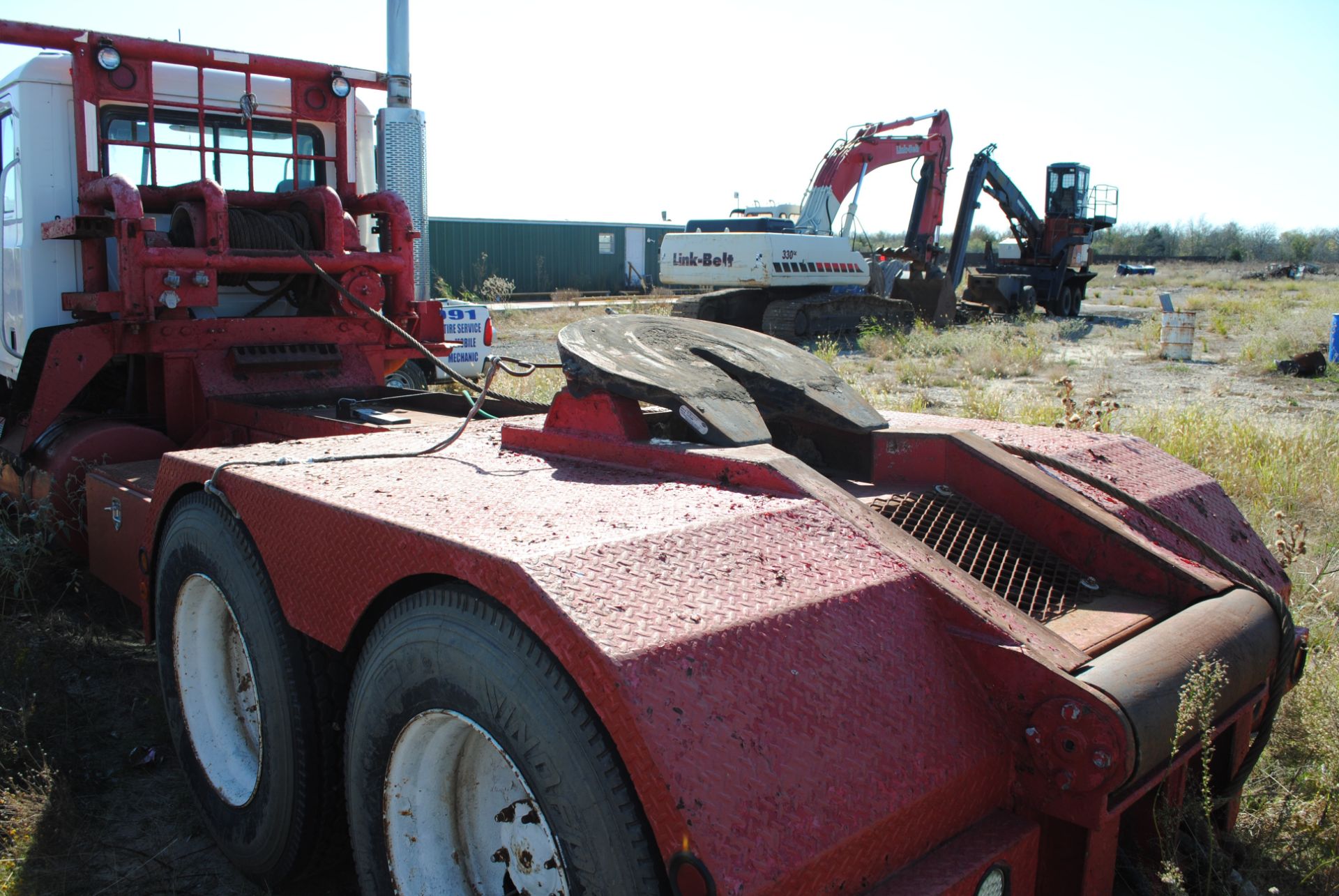 2001 Mack Tractor with winch - Image 3 of 7