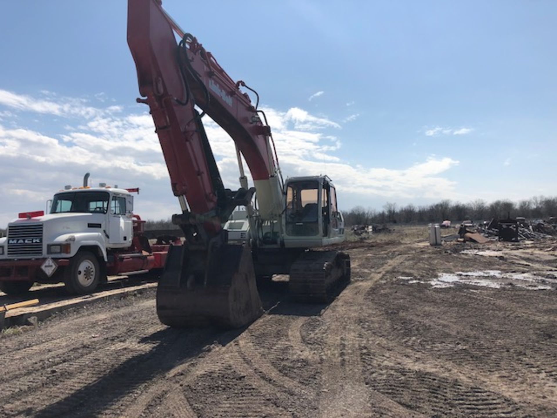 2006 Link-Belt 330 LX Excavator; serial SNK6J72372, 8420 hours. Fully operational. - Image 17 of 19