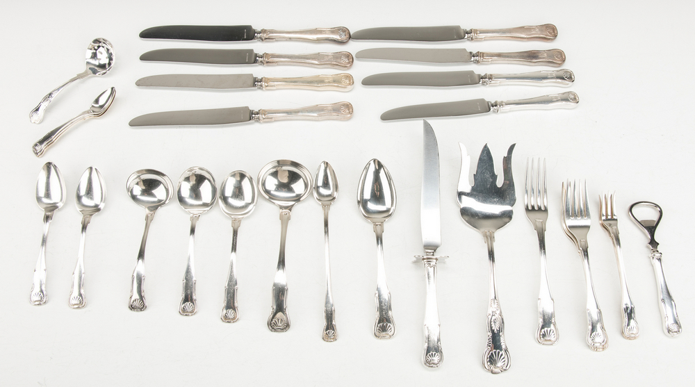 146 pcs. Kirk King's Pattern sterling flatware