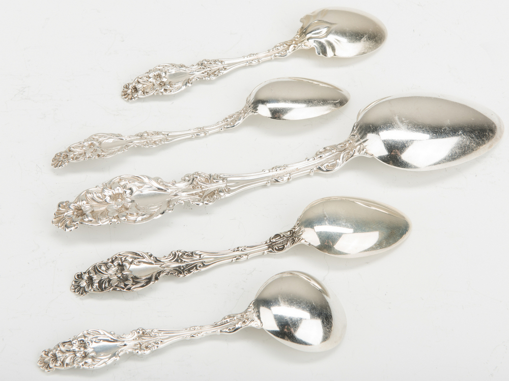 Whiting Lily Pattern Sterling Flatware, 128 pcs. - Image 7 of 11