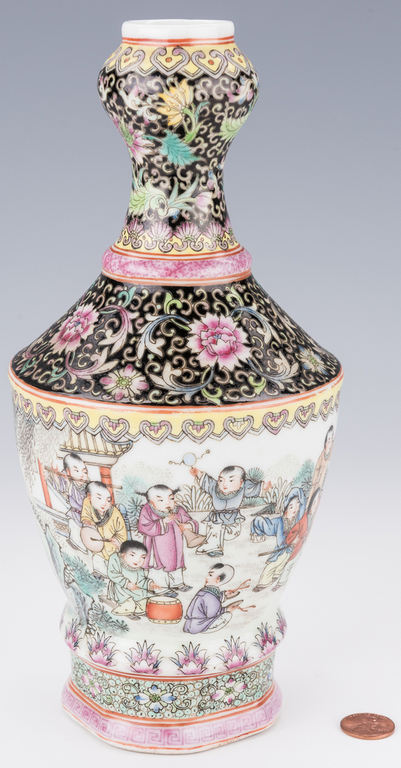 Famille Rose Garlic Head Bottle Vase - Image 11 of 11