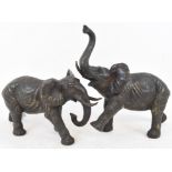 A pair of bronze elephants, 27 cm wide (