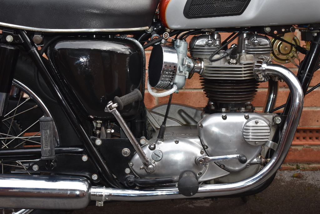 A 1969 Triumph Bonneville, registration number VRX 65H, frame number HC23306, - Image 3 of 6