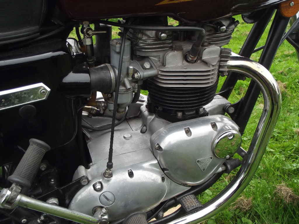 A 1976 Triumph Bonneville T140V, registration number TRJ 349R, frame number T140V NP78143, - Image 3 of 6