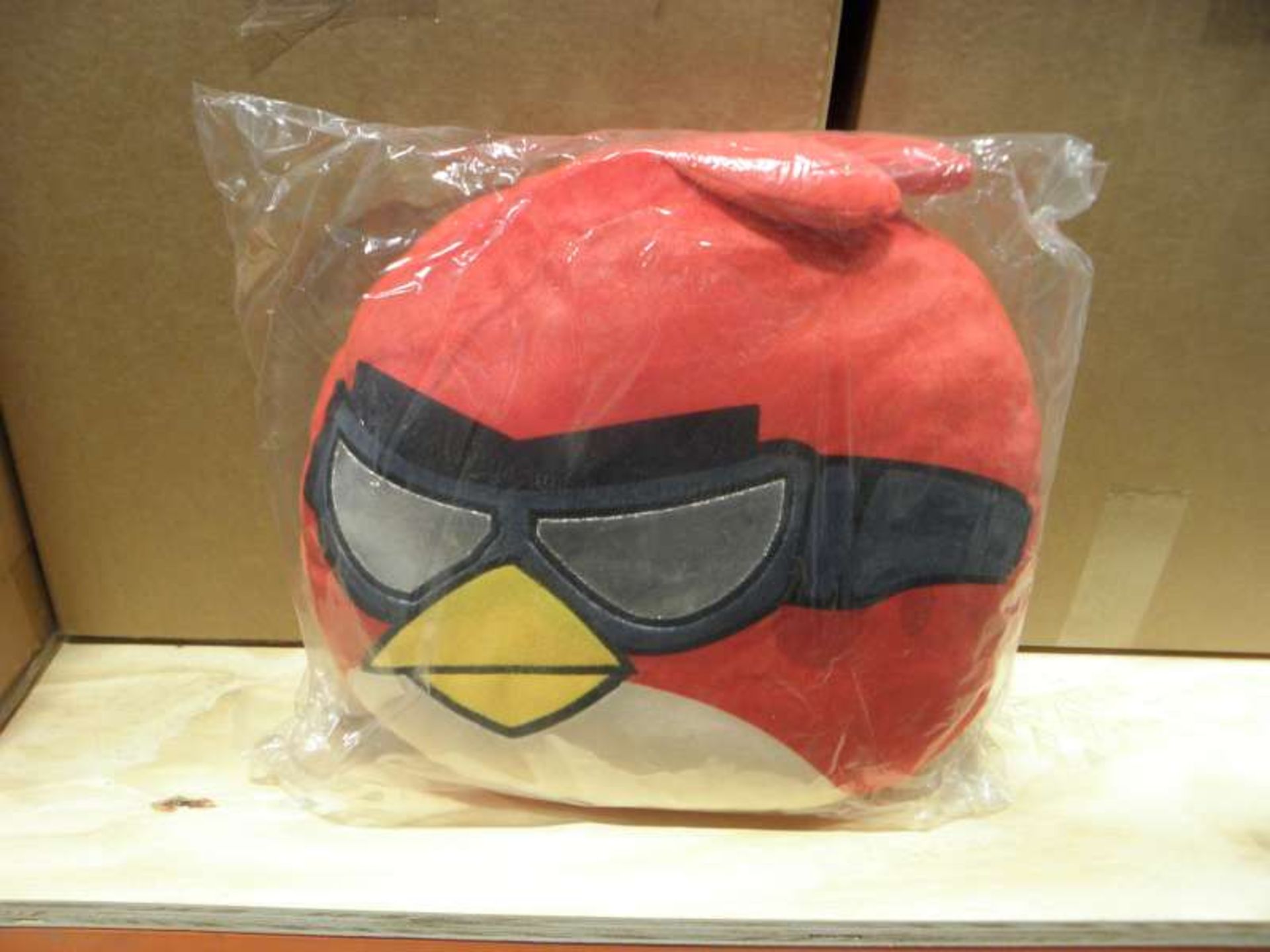 42 X ANGRY BIRDS PILLOWS IN 7 BOXES