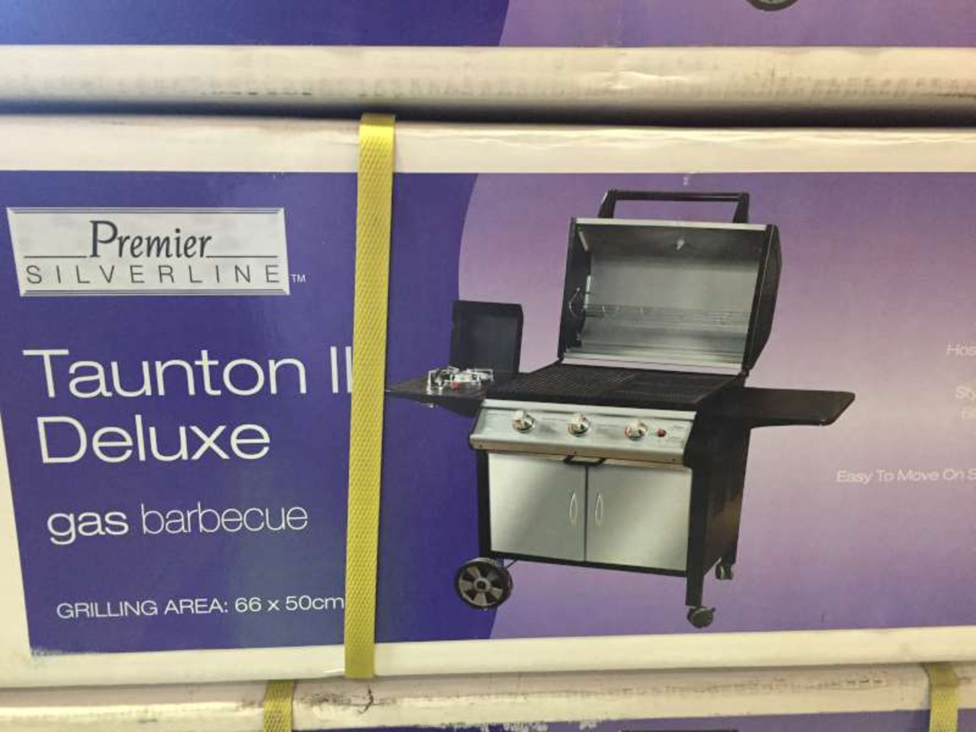 BRAND NEW BOXED PREMIER SILVERLINE TAUTON III DELUXE GAS BARBECUE